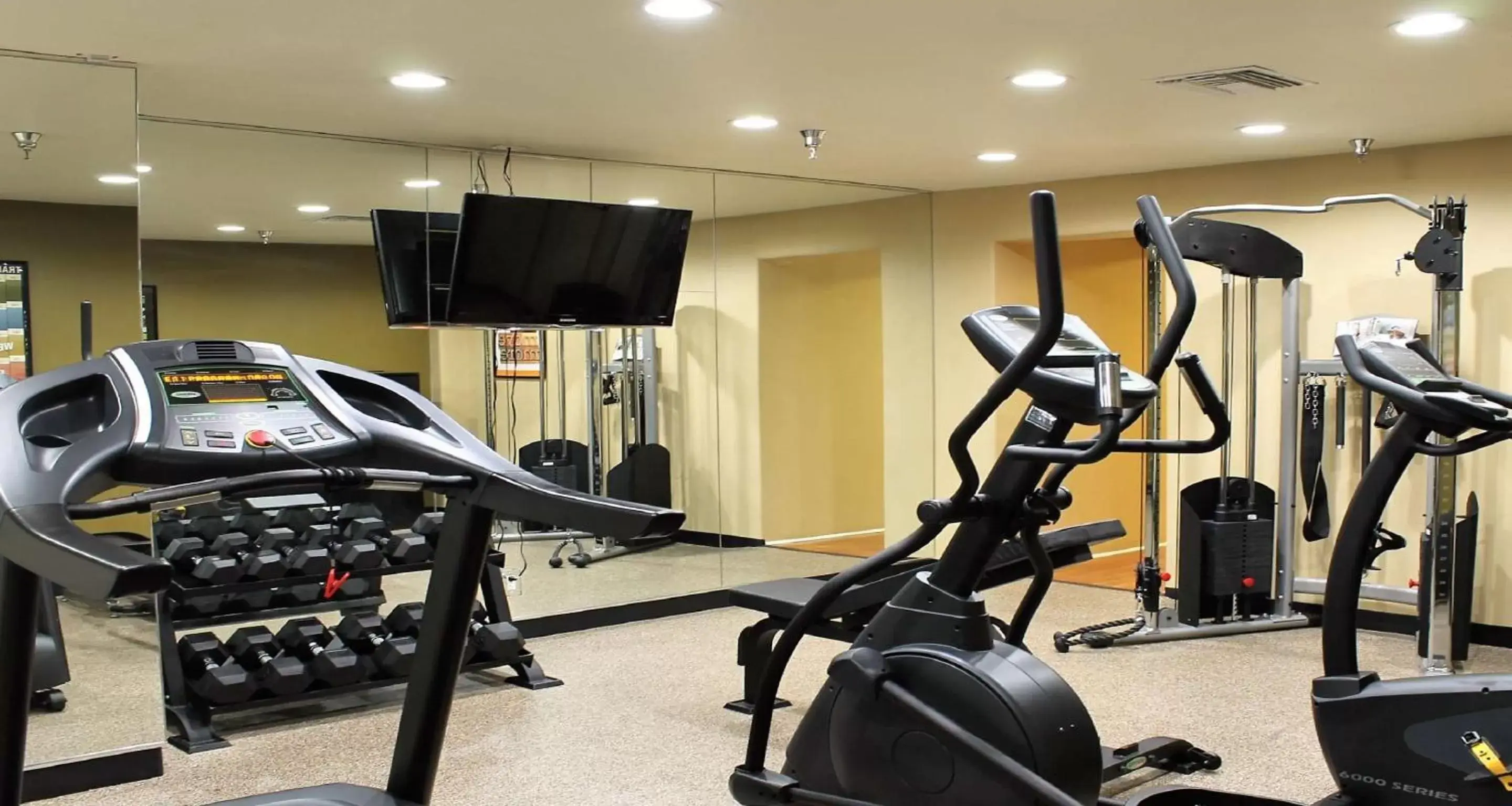 Fitness centre/facilities, Fitness Center/Facilities in Best Western Canoga Park Motor Inn