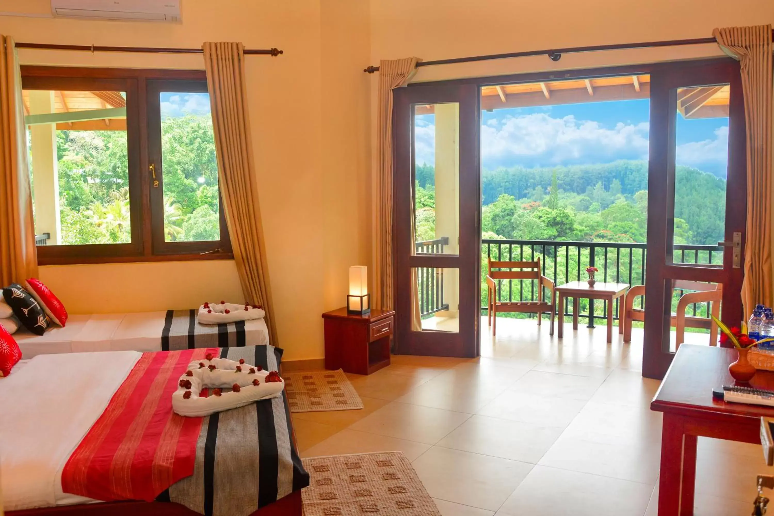 Bedroom, Mountain View in The Grand Hills