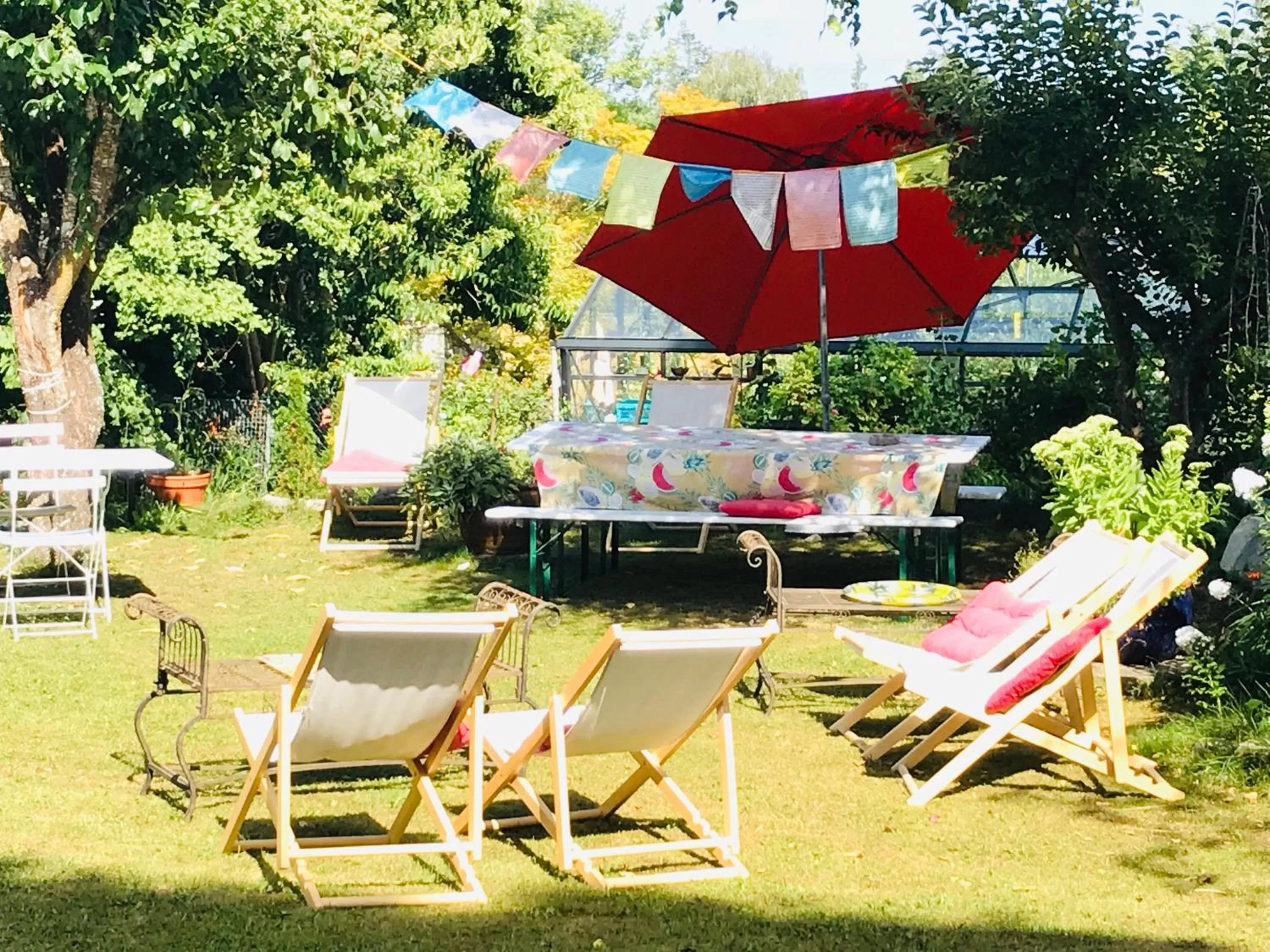 Garden in Bed and Breakfast Bavaria München