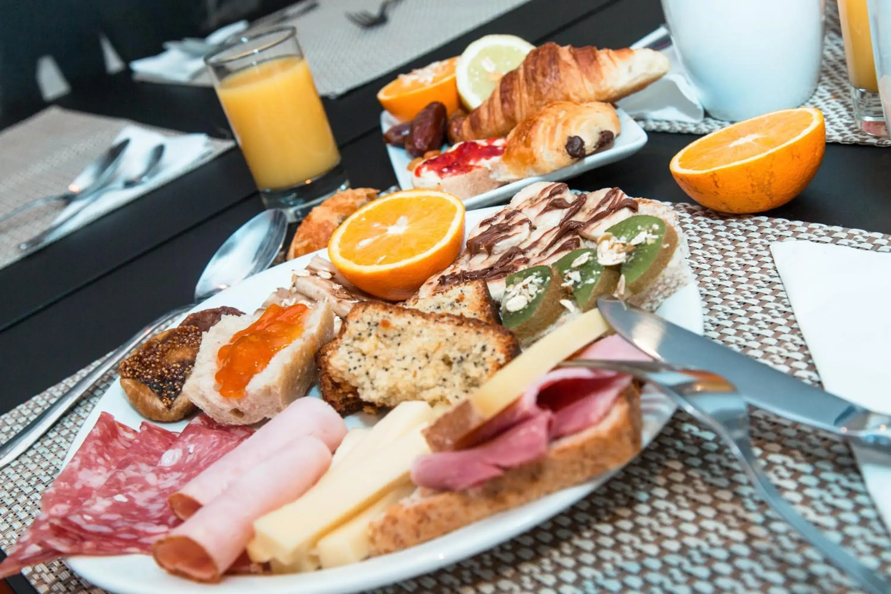 Buffet breakfast in ibis Styles Paris Mairie De Clichy Buffet breakfast in ibis Styles Paris Mairie De Clichy