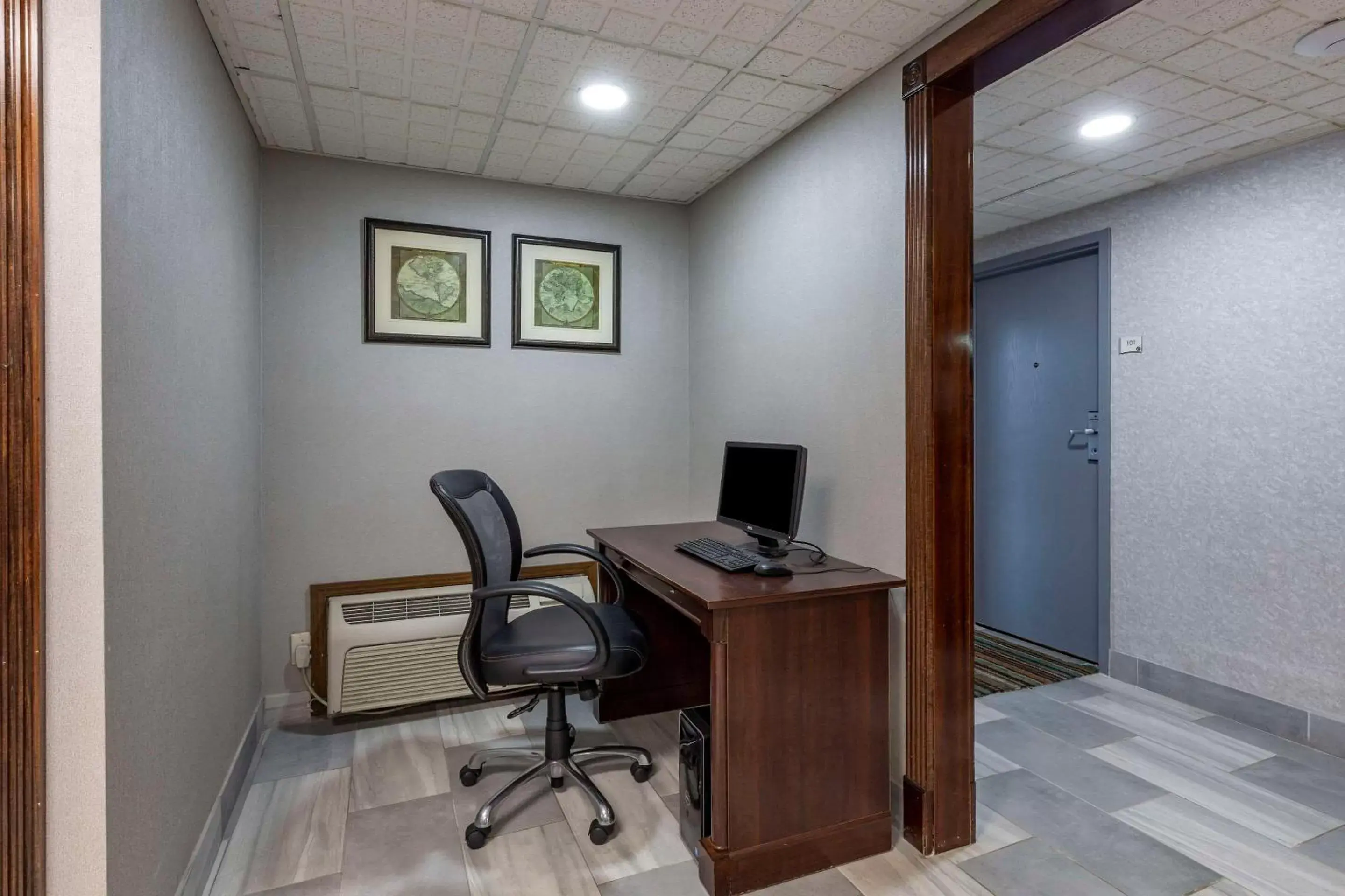 Business facilities, Business Area/Conference Room in Quality Inn Austintown-Youngstown West