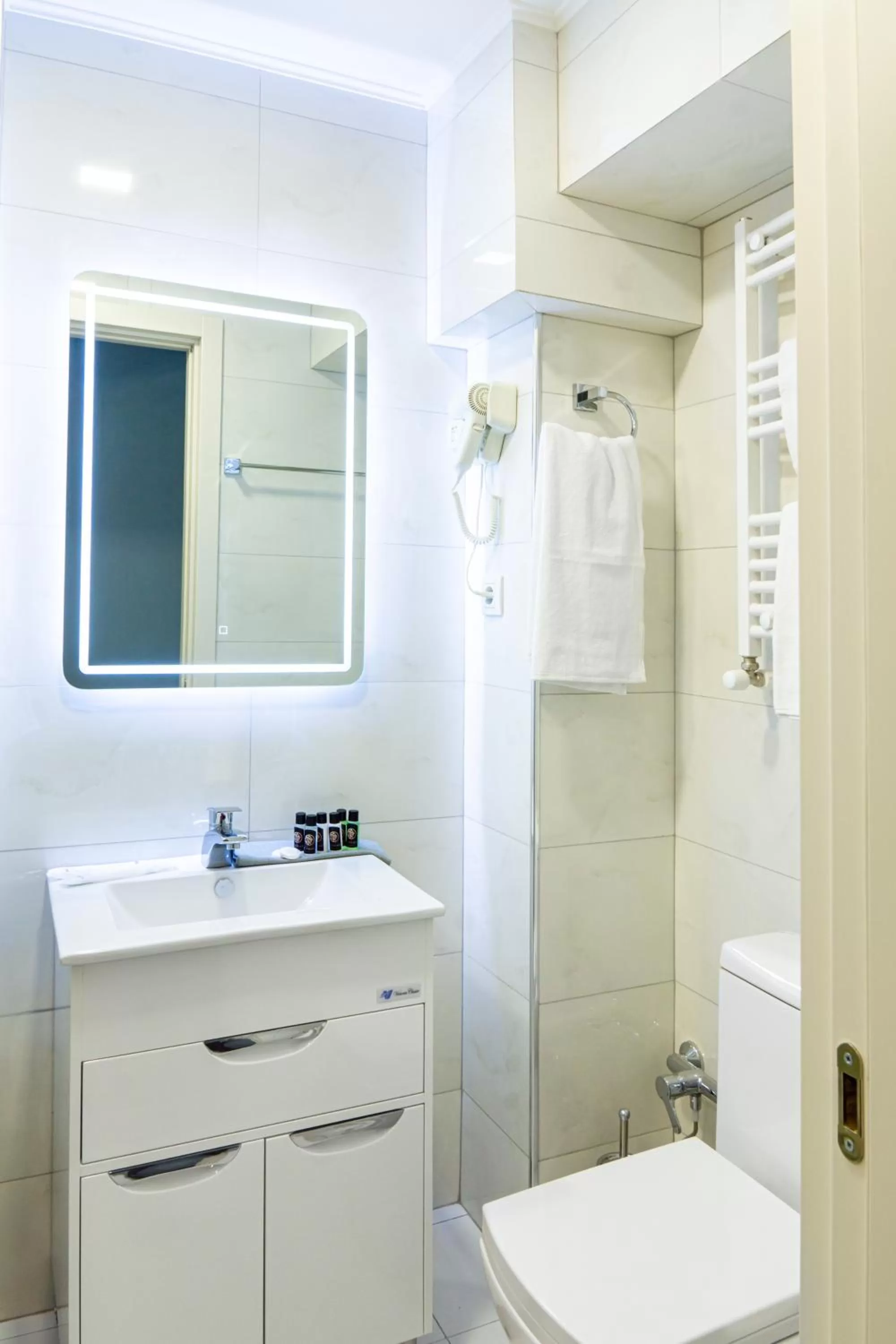 Bathroom in BG Palace Hotel