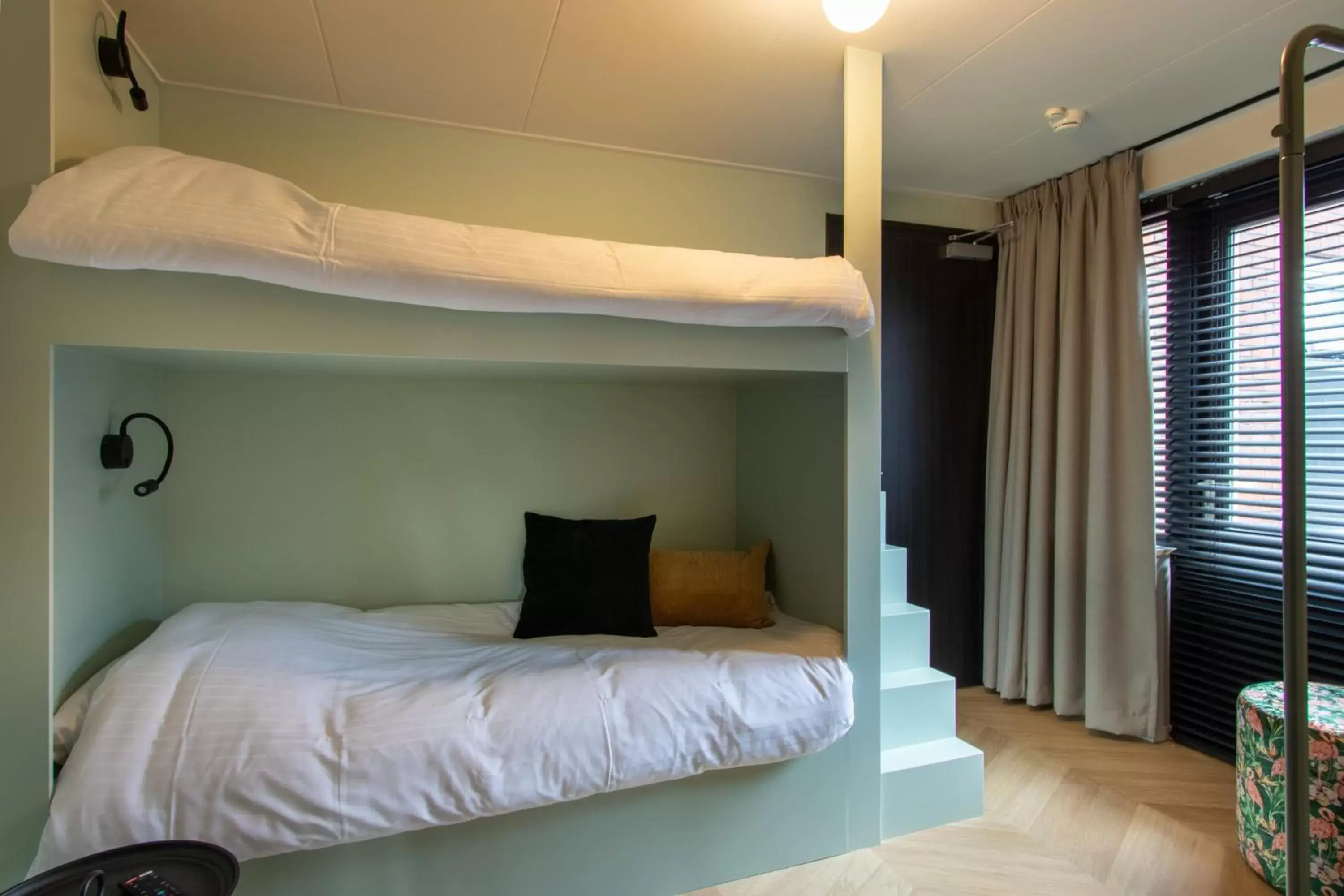 Bunk Bed in Hotel van der Meer