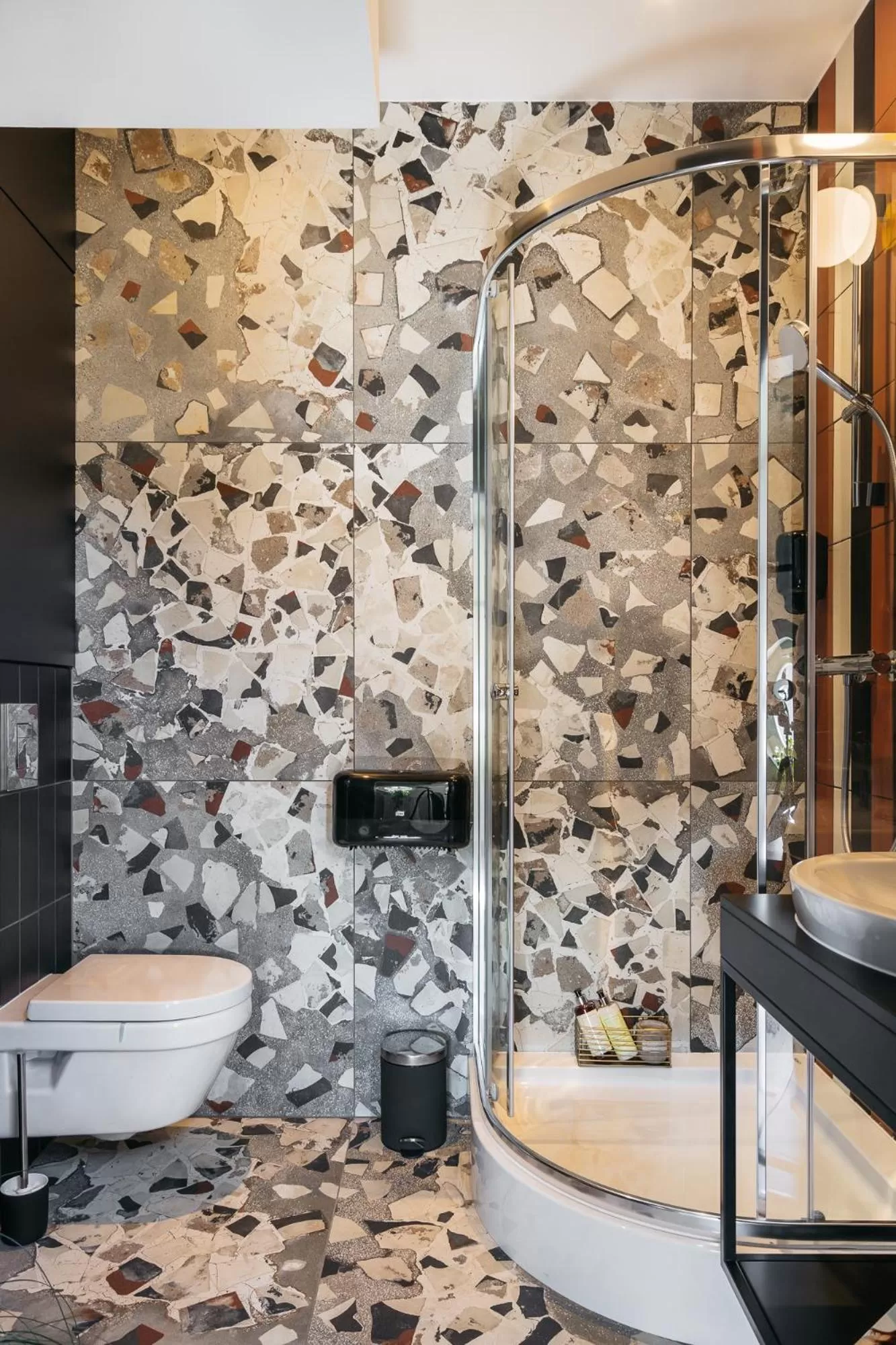 Shower, Bathroom in Estery12 by Loft Affair
