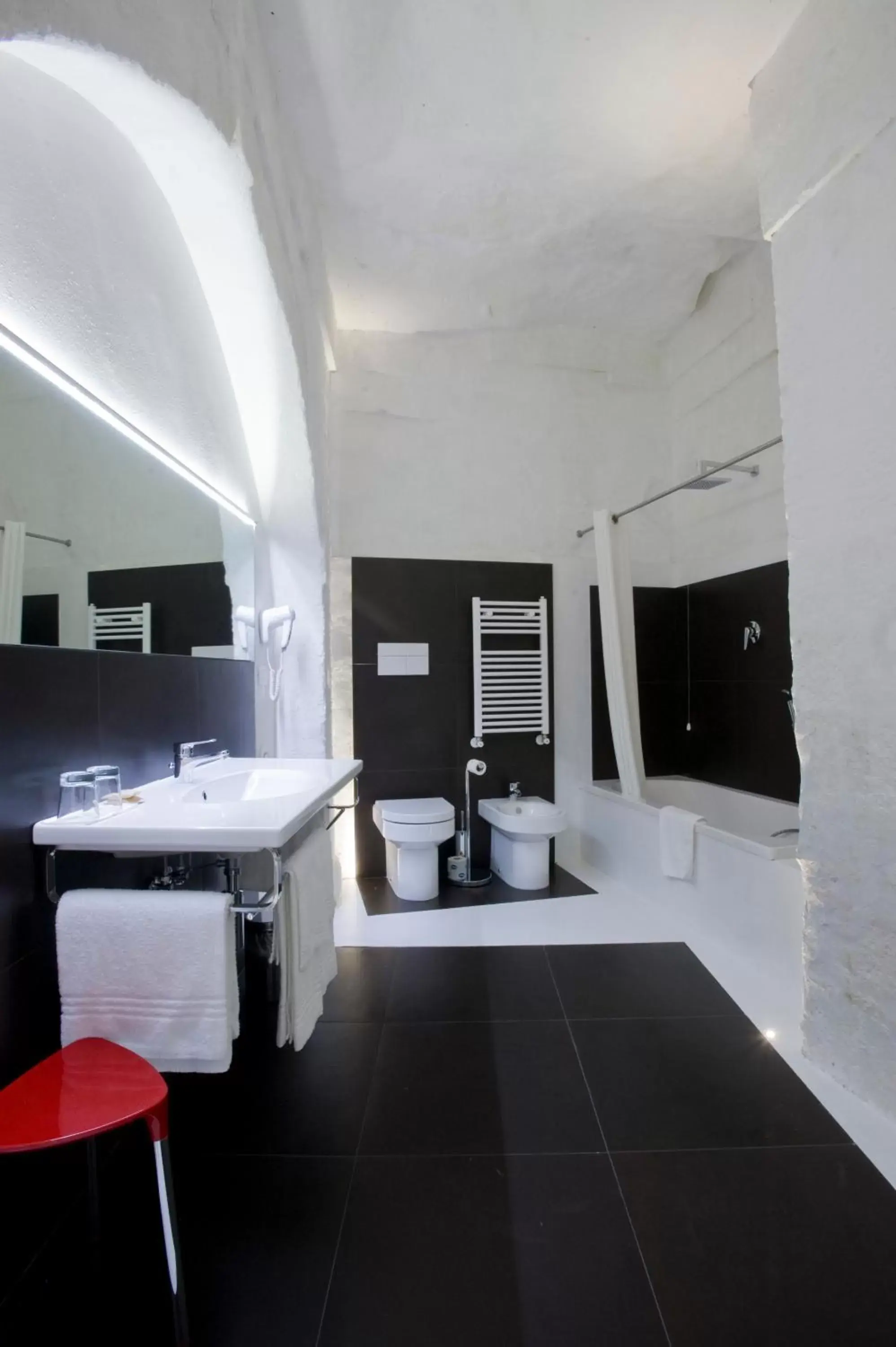 Bathroom in Basiliani Hotel