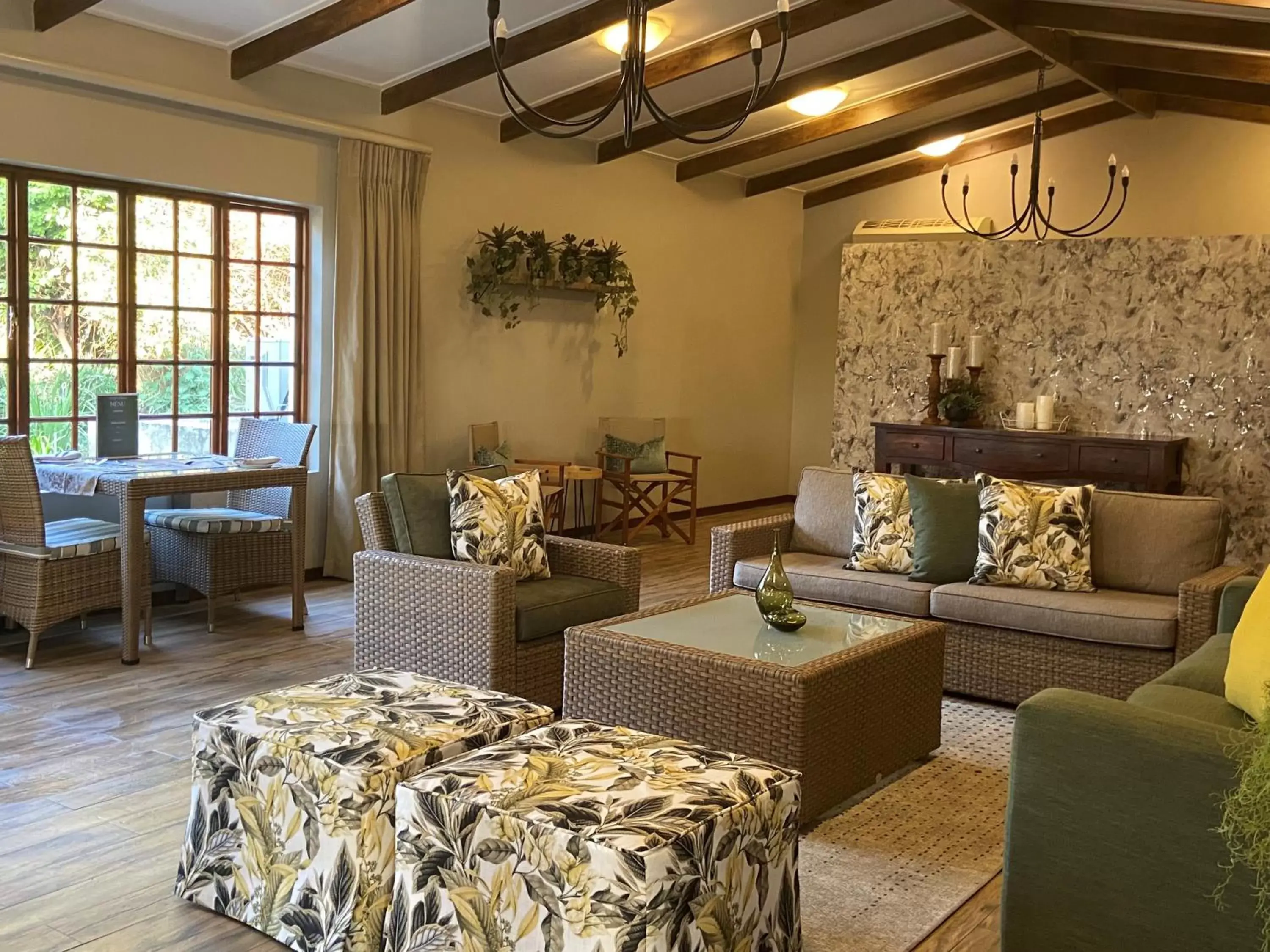 Dining area, Seating Area in Nut Grove Manor Boutique Hotel