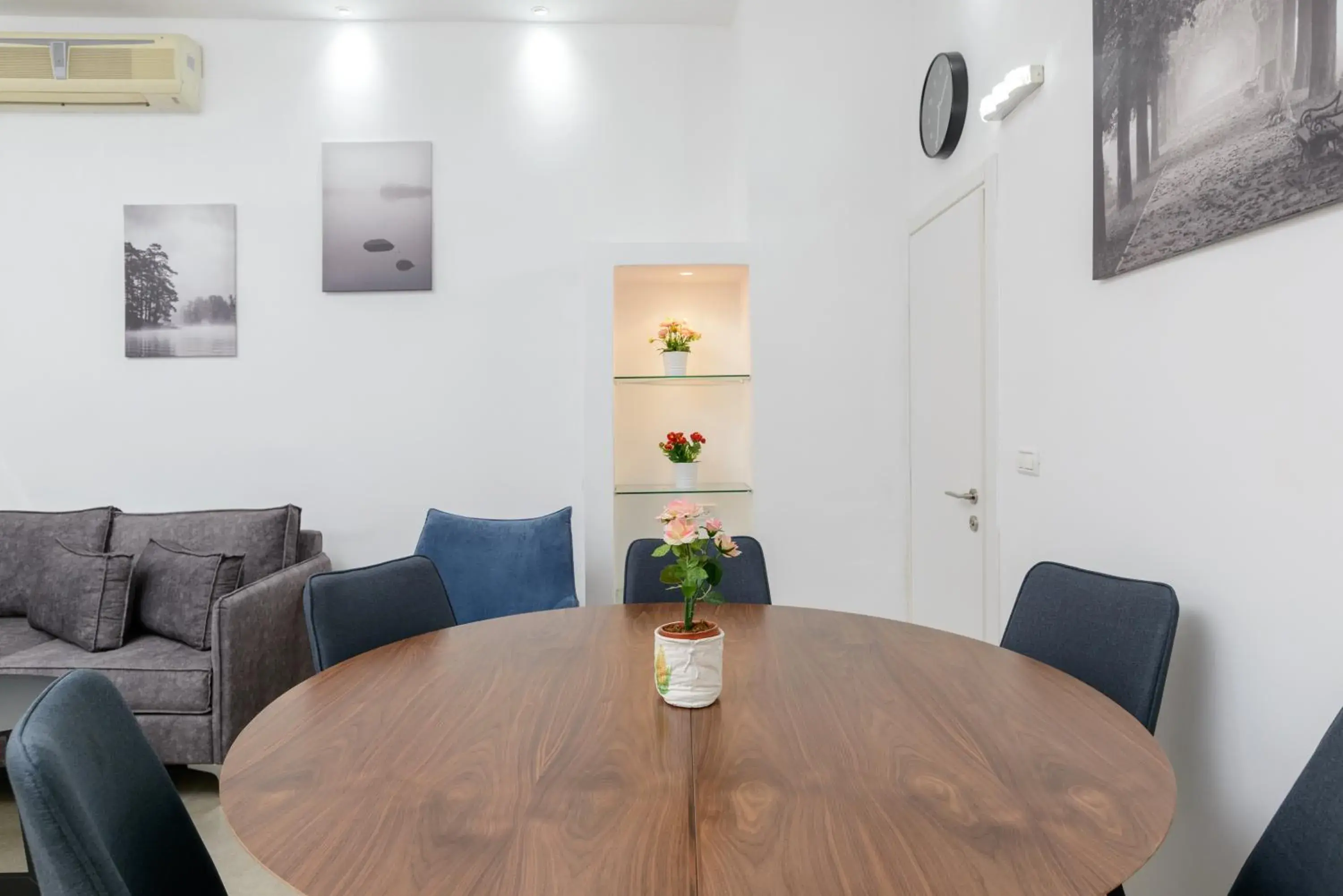 Living room, Dining Area in Liber Tel Aviv Sea Shore Suites