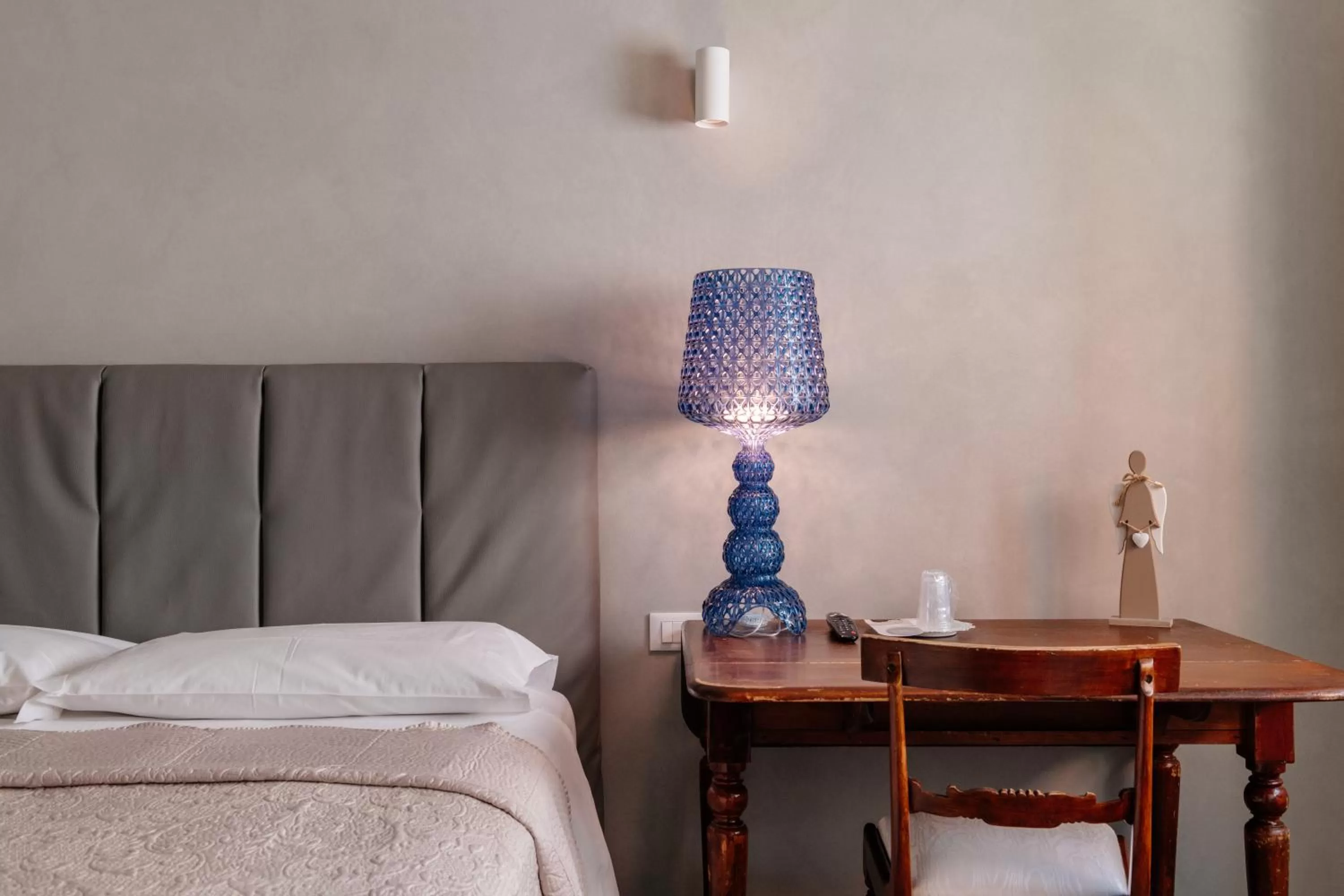 Living room, Bed in Hotel Bella Napoli ristorante & spa