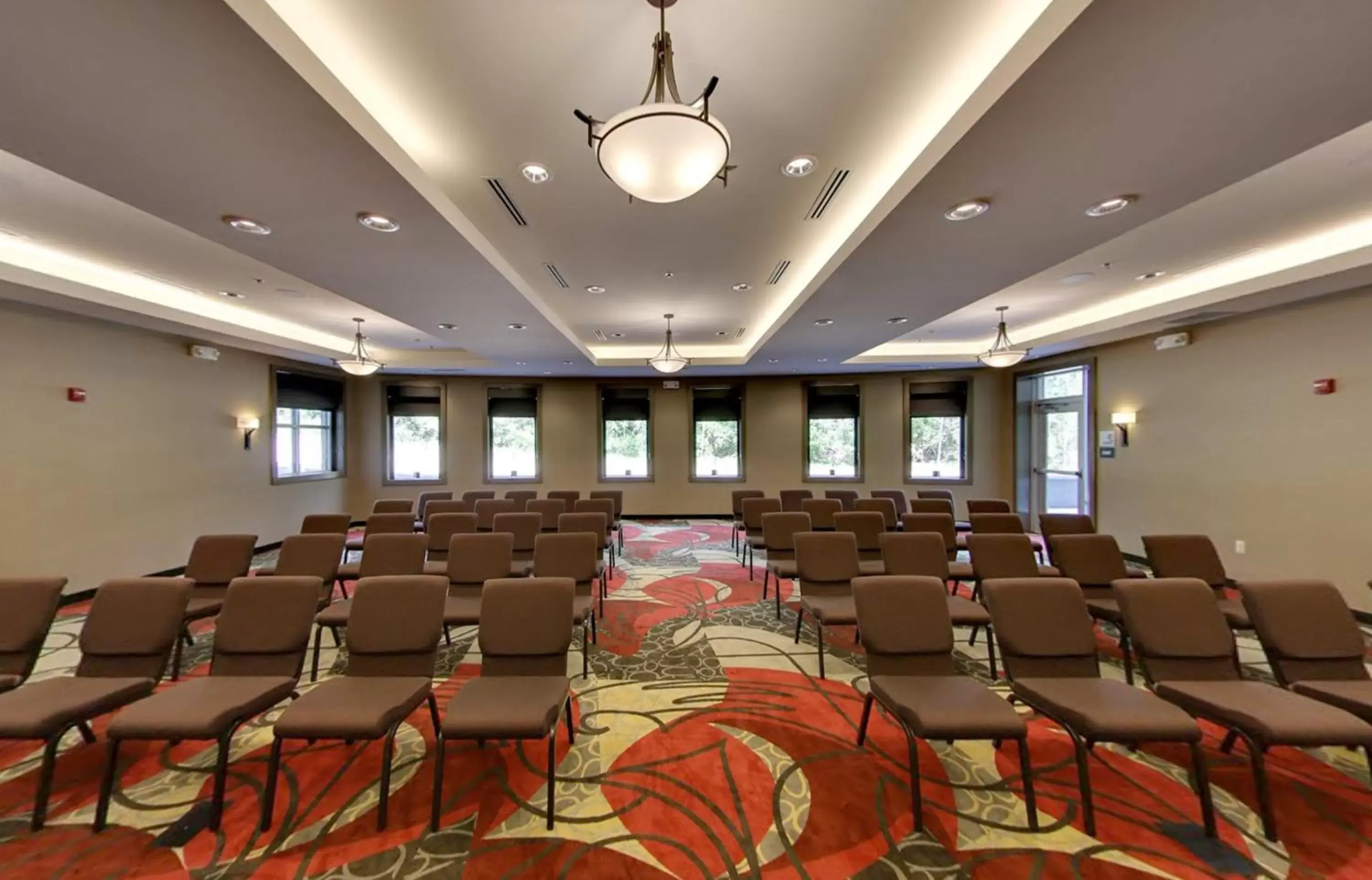 Meeting/conference room in Holiday Inn Express & Suites Plymouth - Ann Arbor Area, an IHG Hotel