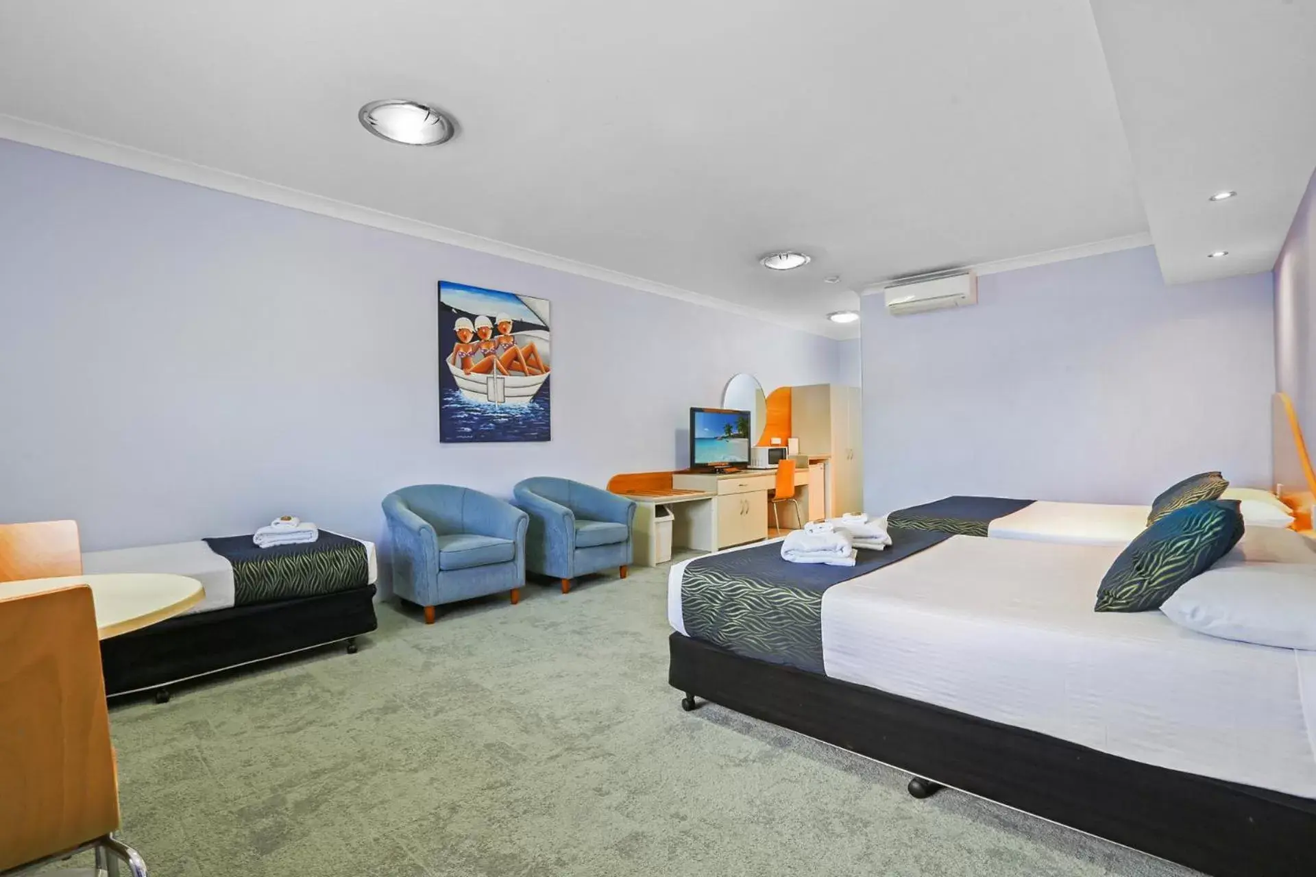 Photo of the whole room, Bed in Shellharbour Village Motel