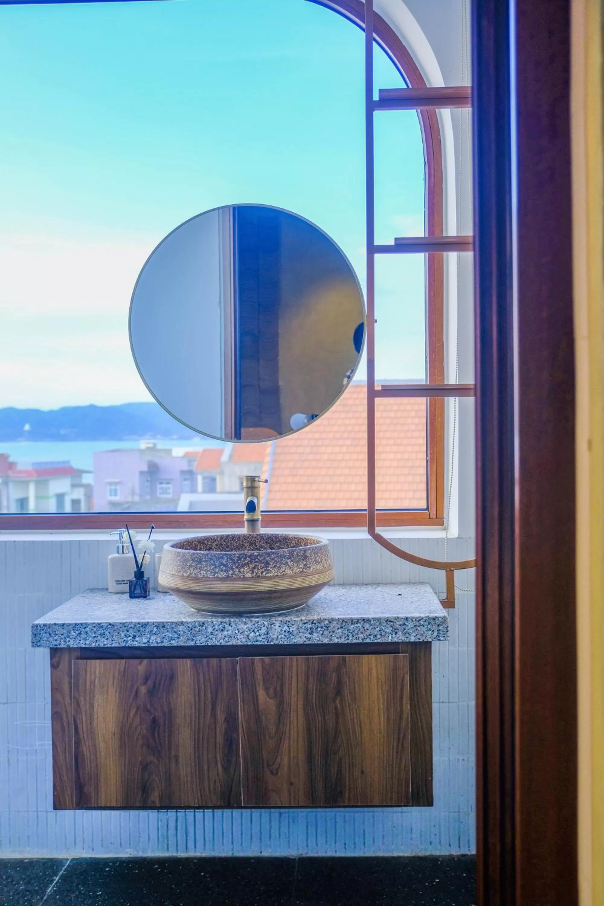 bidet in Eo Gió Có Homestay