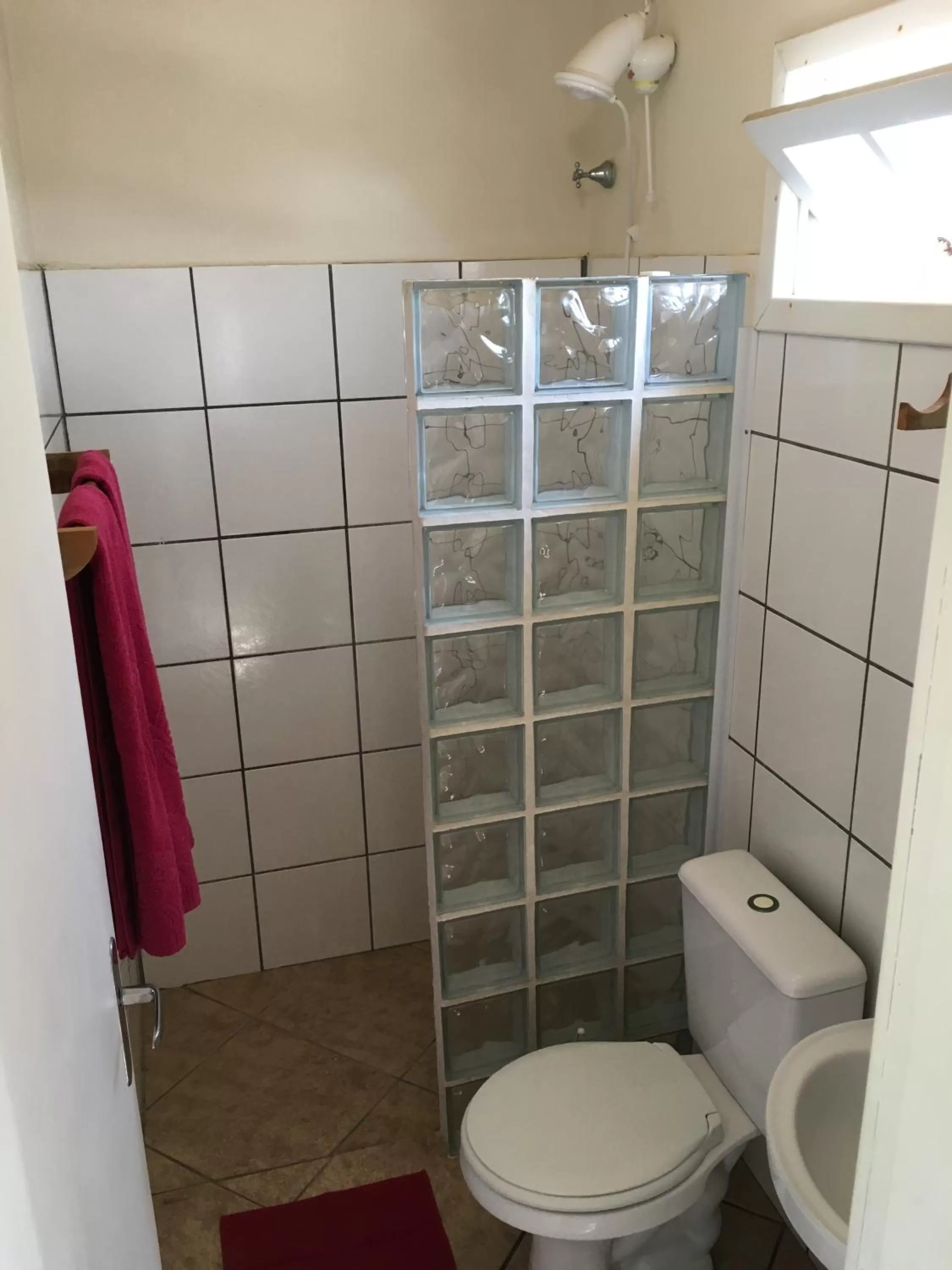 Shower, Bathroom in Pousada dos Sambaquis