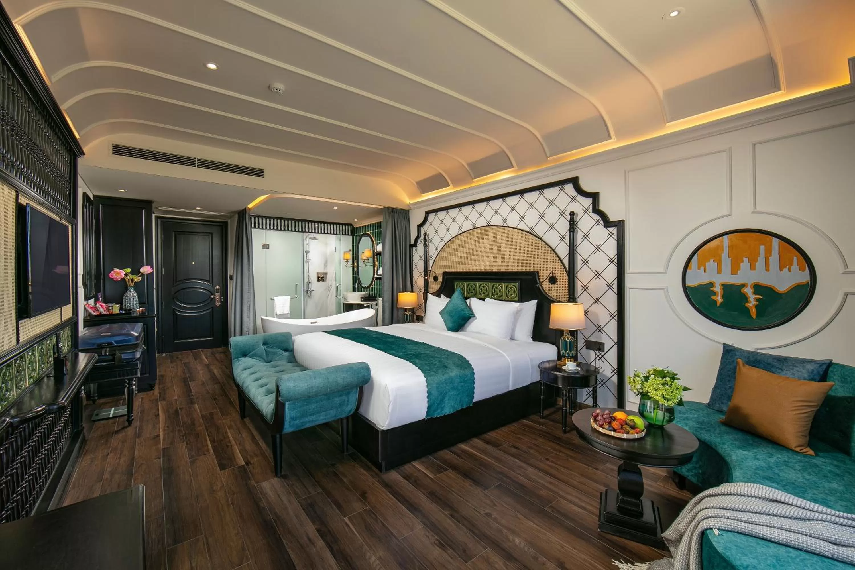 Bed in Grand Sunrise Palace Hoi An- A Luxury Indochine Hotel & Spa