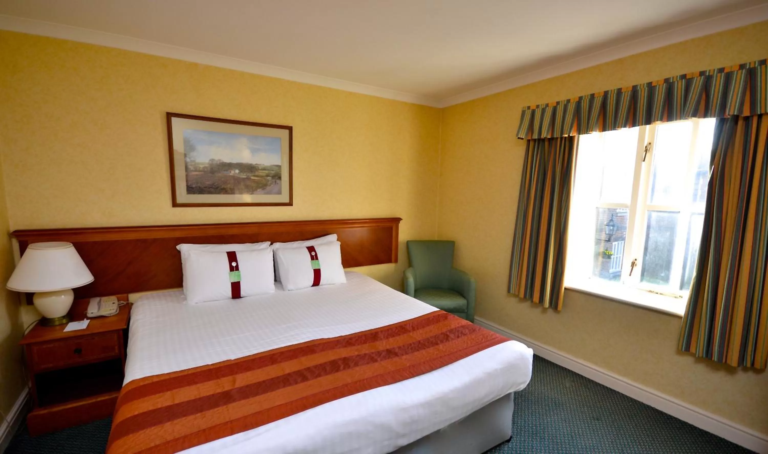 Photo of the whole room, Bed in Holiday Inn Ipswich Orwell by IHG