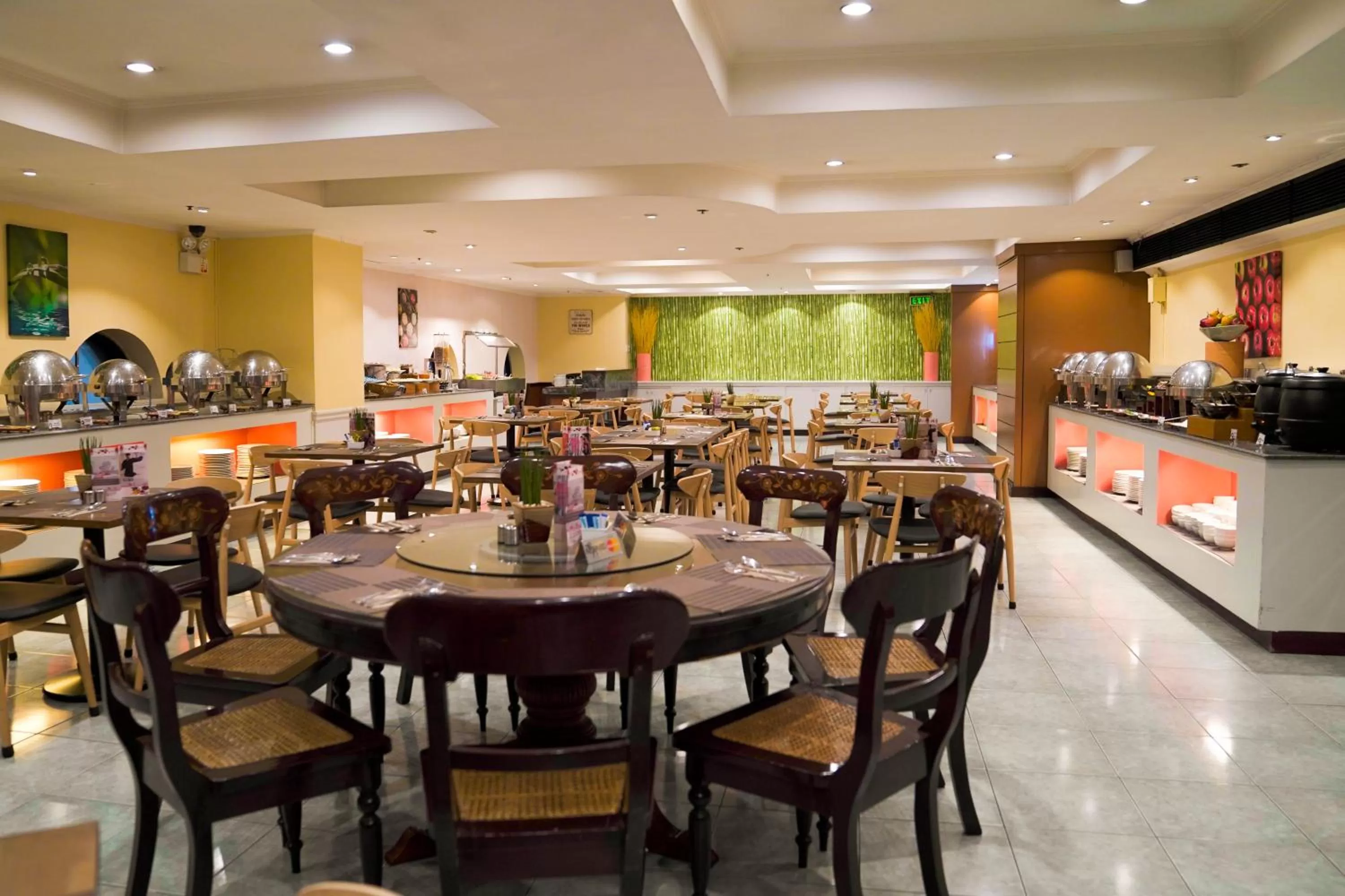 Restaurant/places to eat in Berjaya Makati Hotel