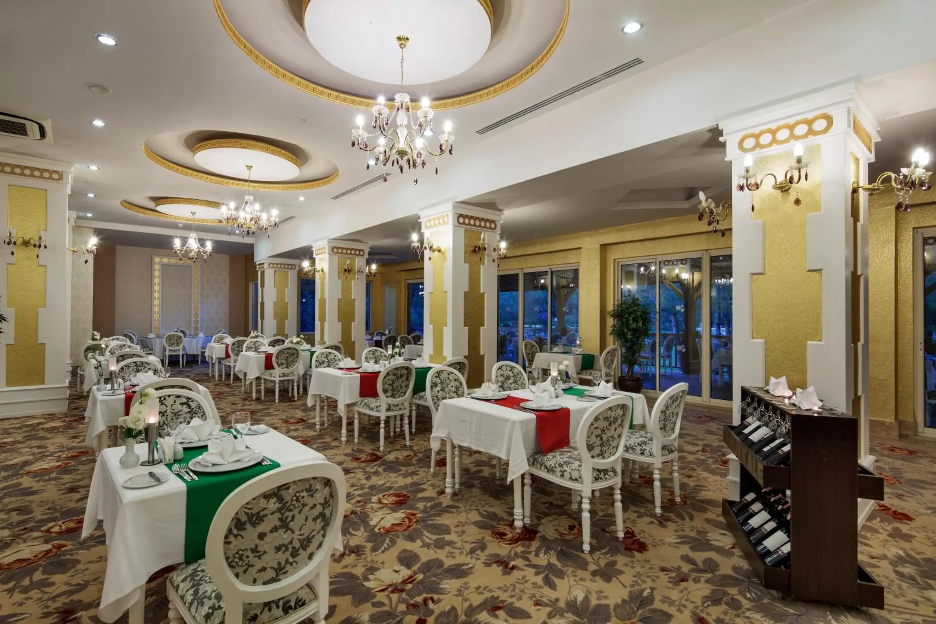 Restaurant/places to eat in Crystal Tat Beach Golf Resort & Spa - Ultimate All Inclusive Restaurant/places to eat in Crystal Tat Beach Golf Resort & Spa - Ultimate All Inclusive