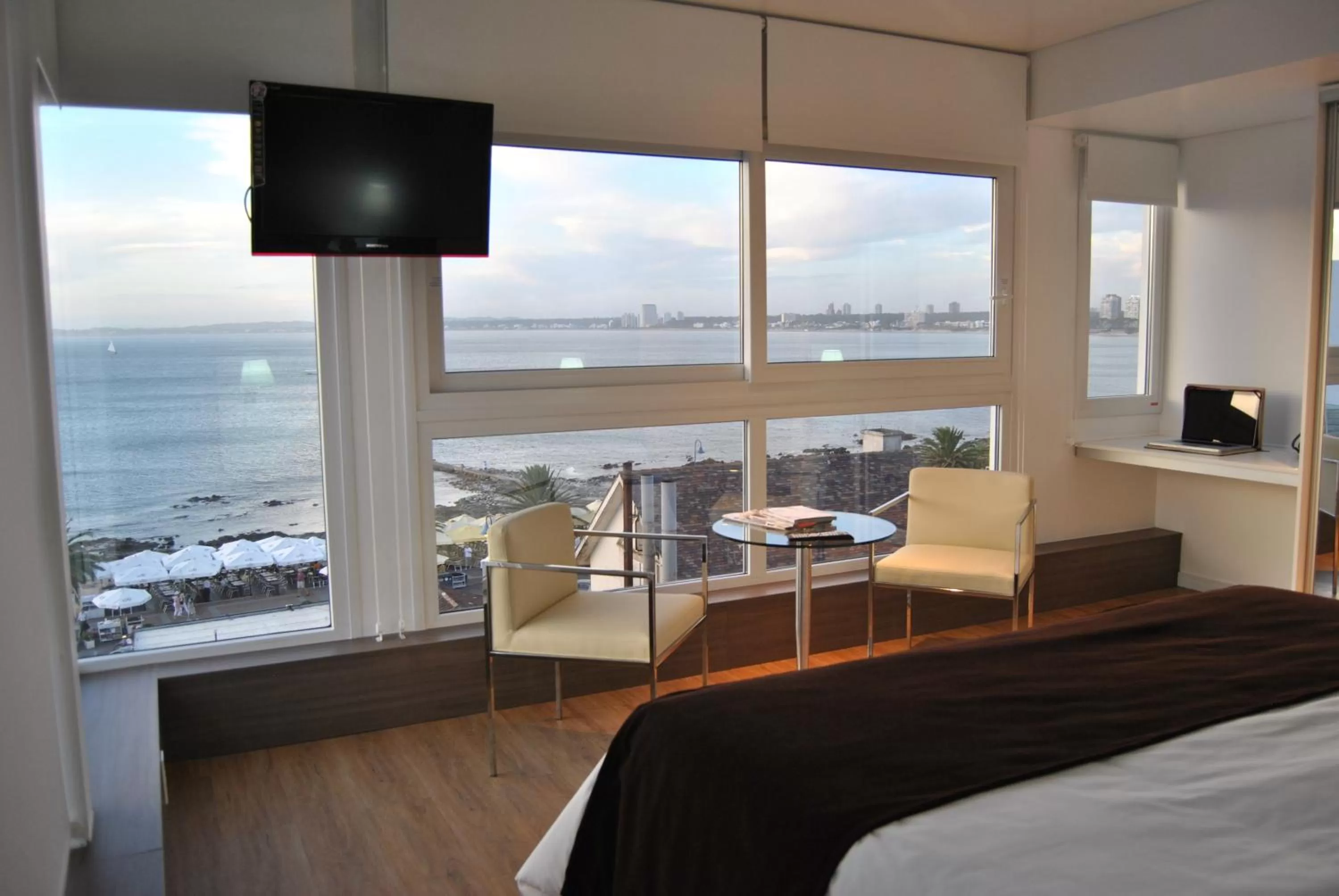 View (from property/room), Bed in Hotel Castilla