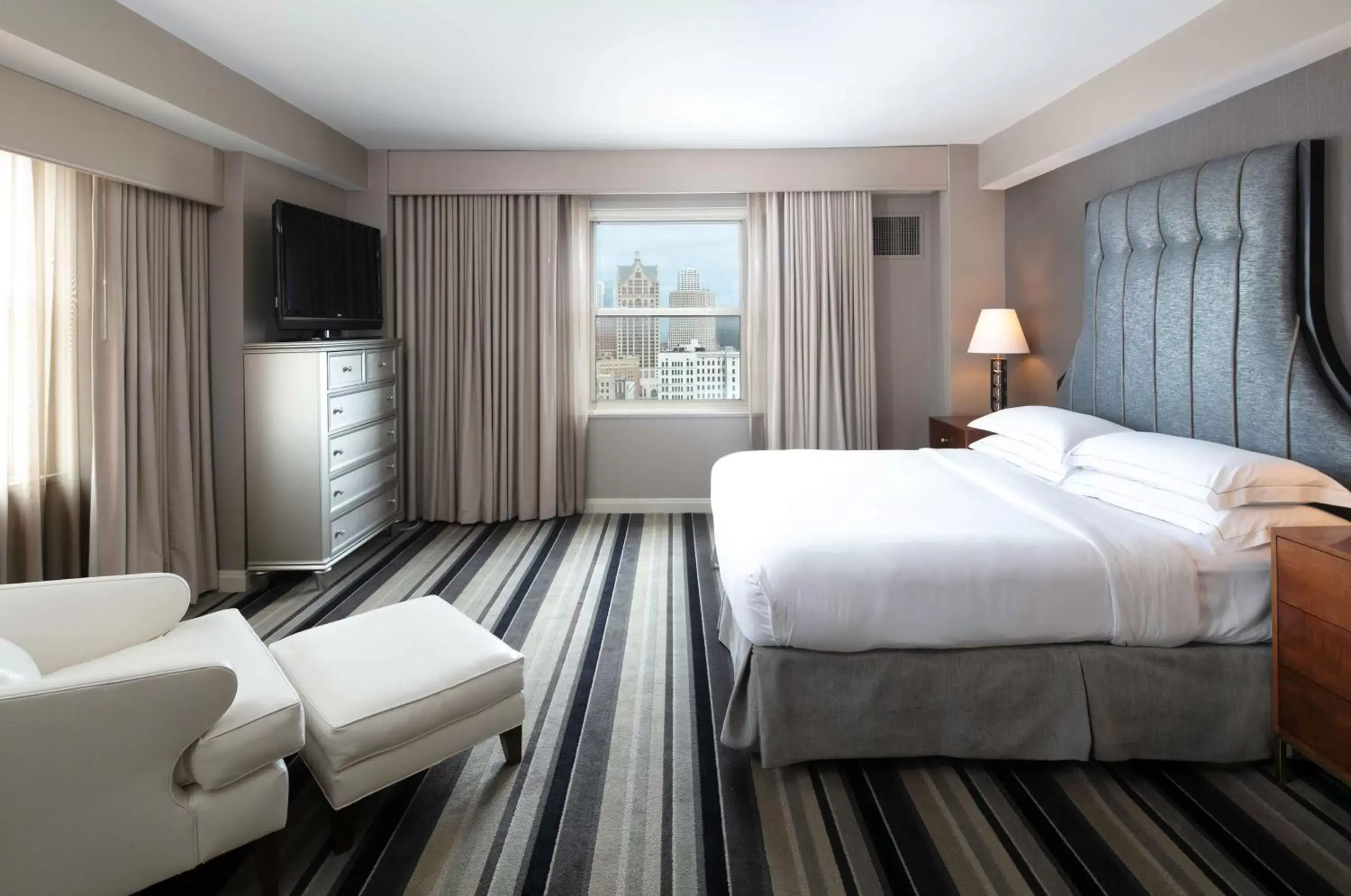 Bedroom in Hilton Milwaukee City Center