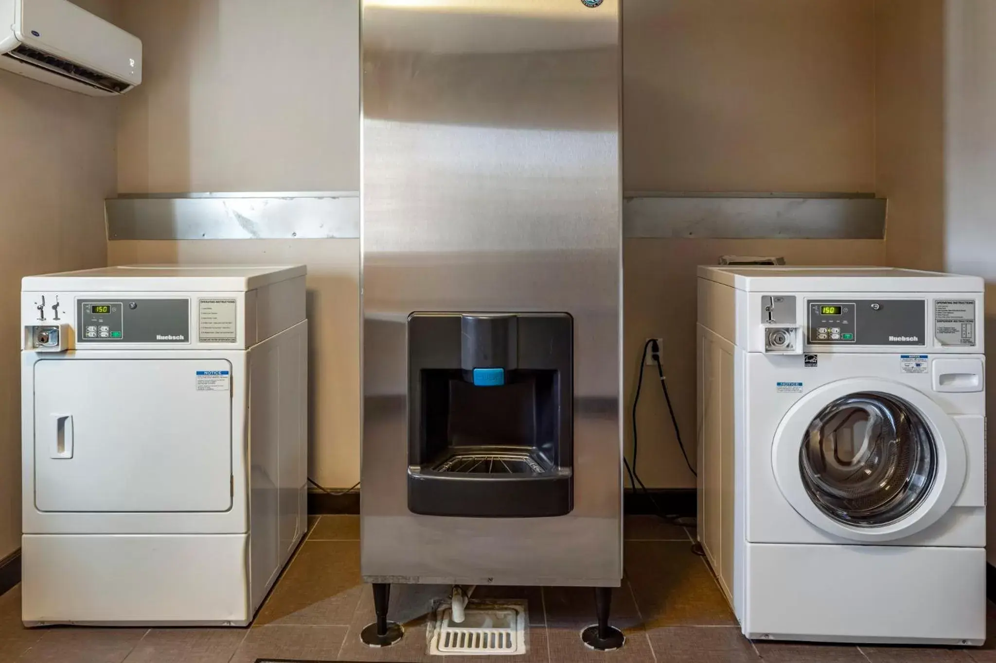 Other, Kitchen/Kitchenette in Holiday Inn Express Indio, an IHG Hotel