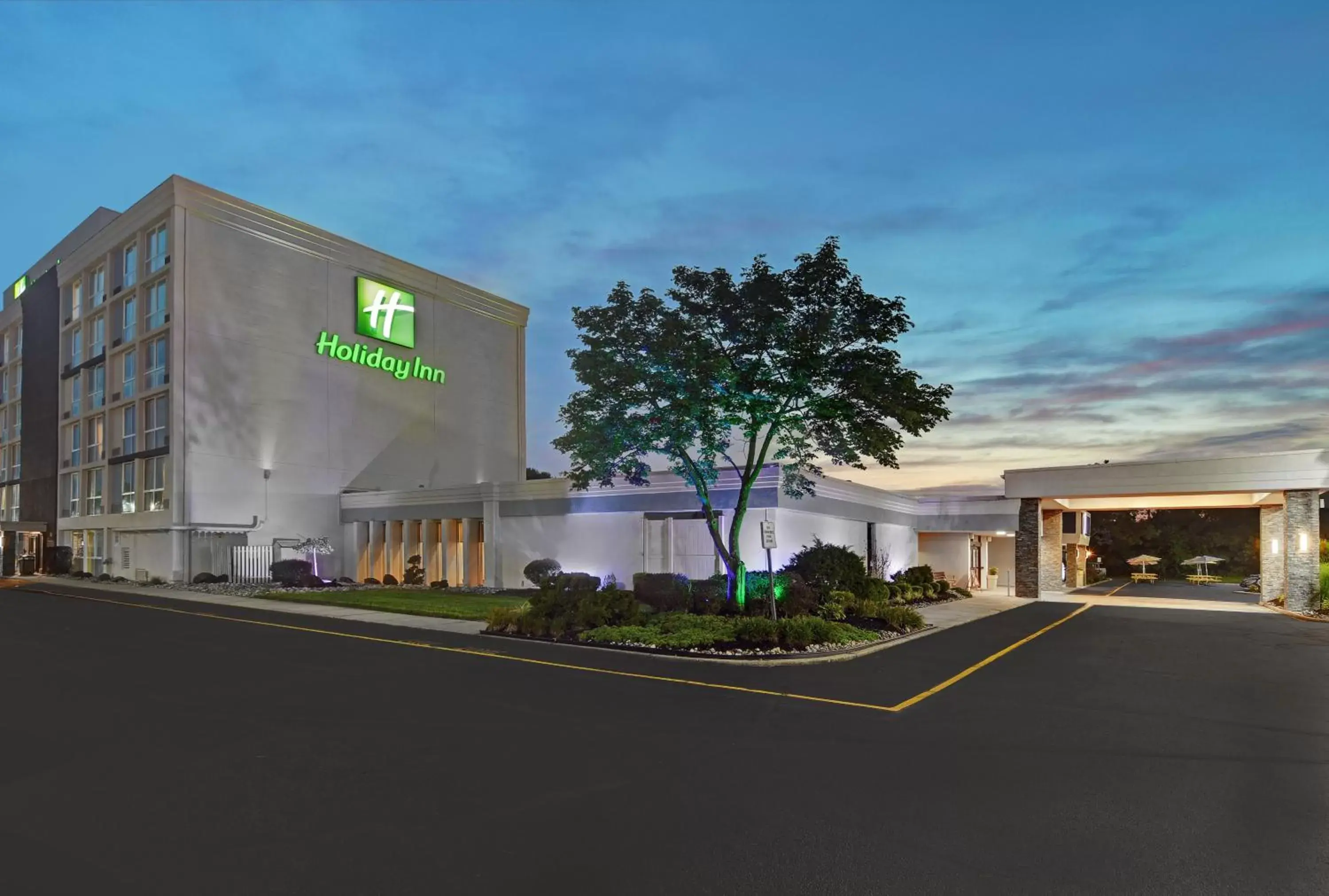 Property Building in Holiday Inn Philadelphia-Cherry Hill, an IHG Hotel