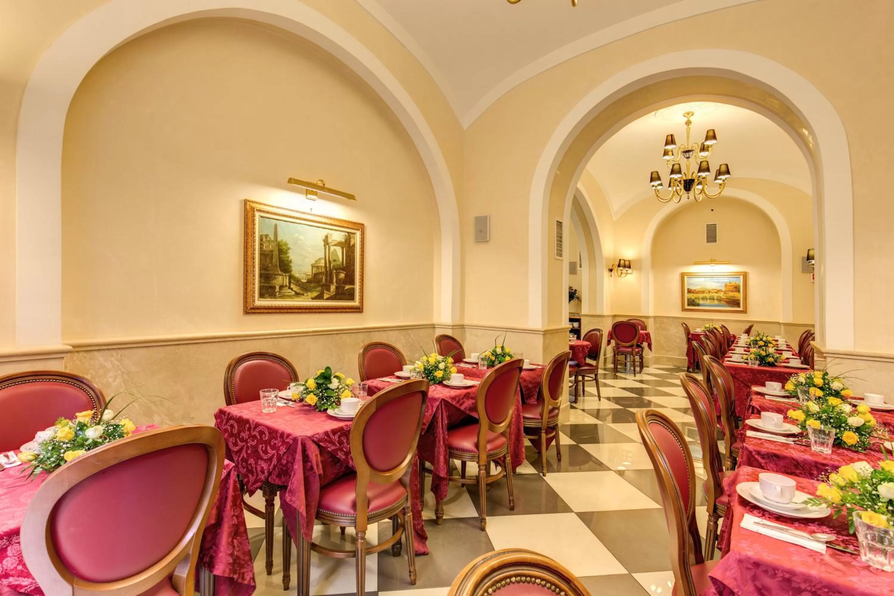 Food and drinks in Hotel Contilia