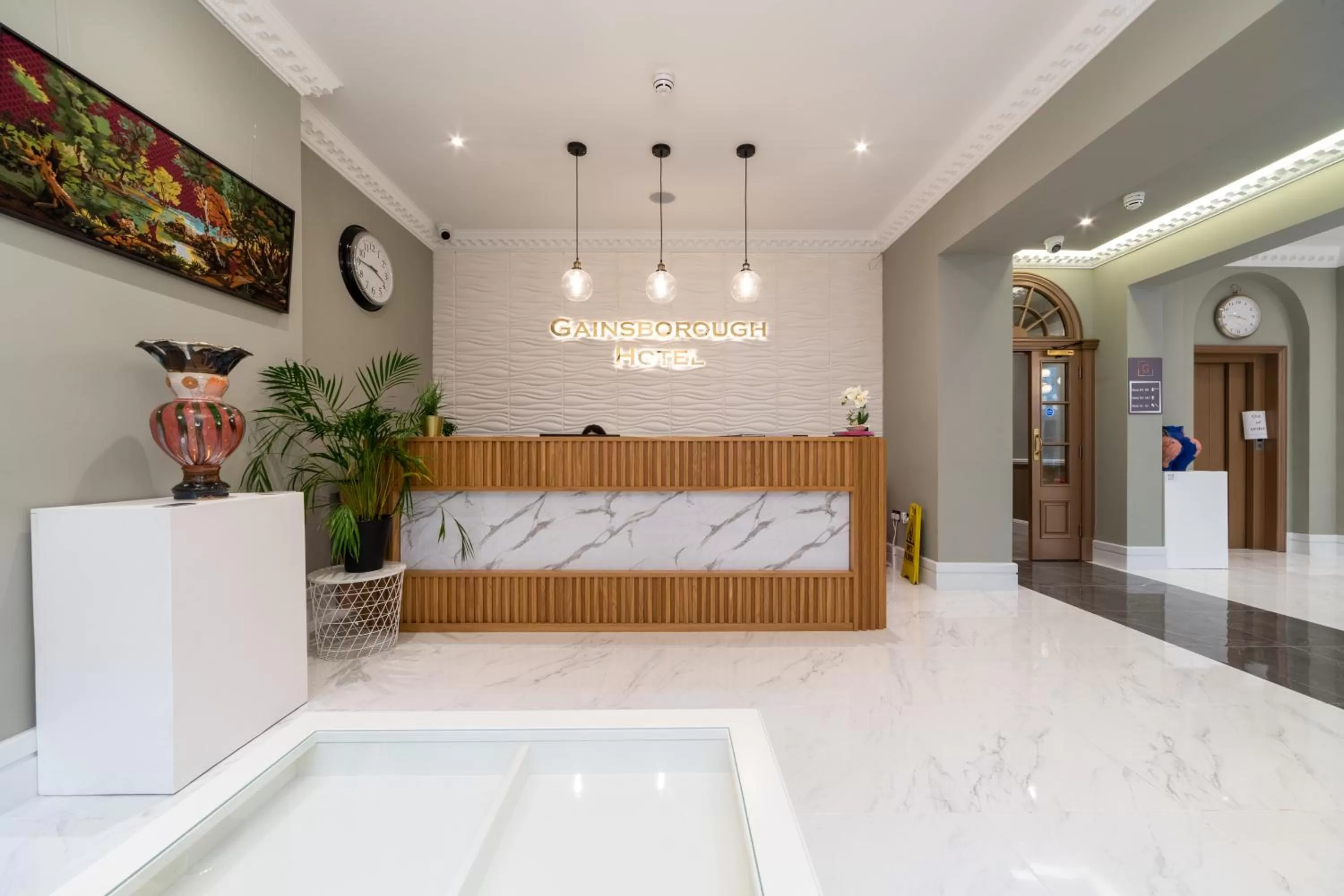 Lobby or reception, Bed in Gainsborough Hotel