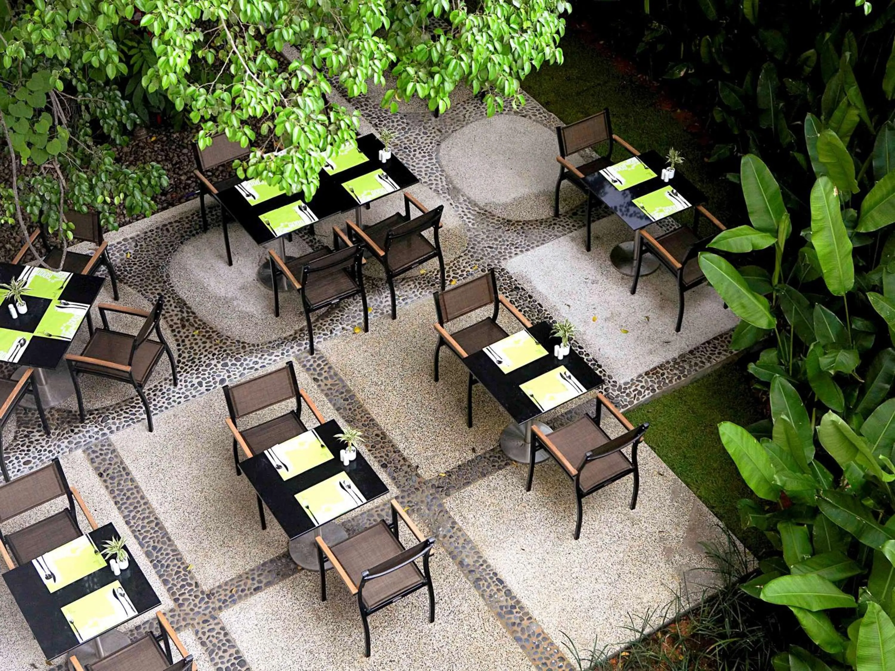 Restaurant/places to eat in Ibis Phuket Patong