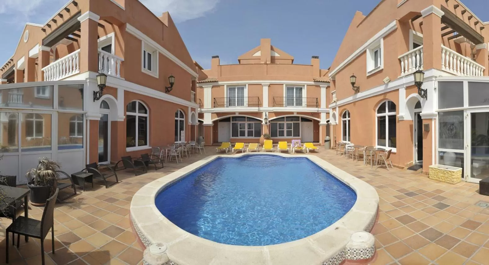 Property building in Lloyds Beach Club