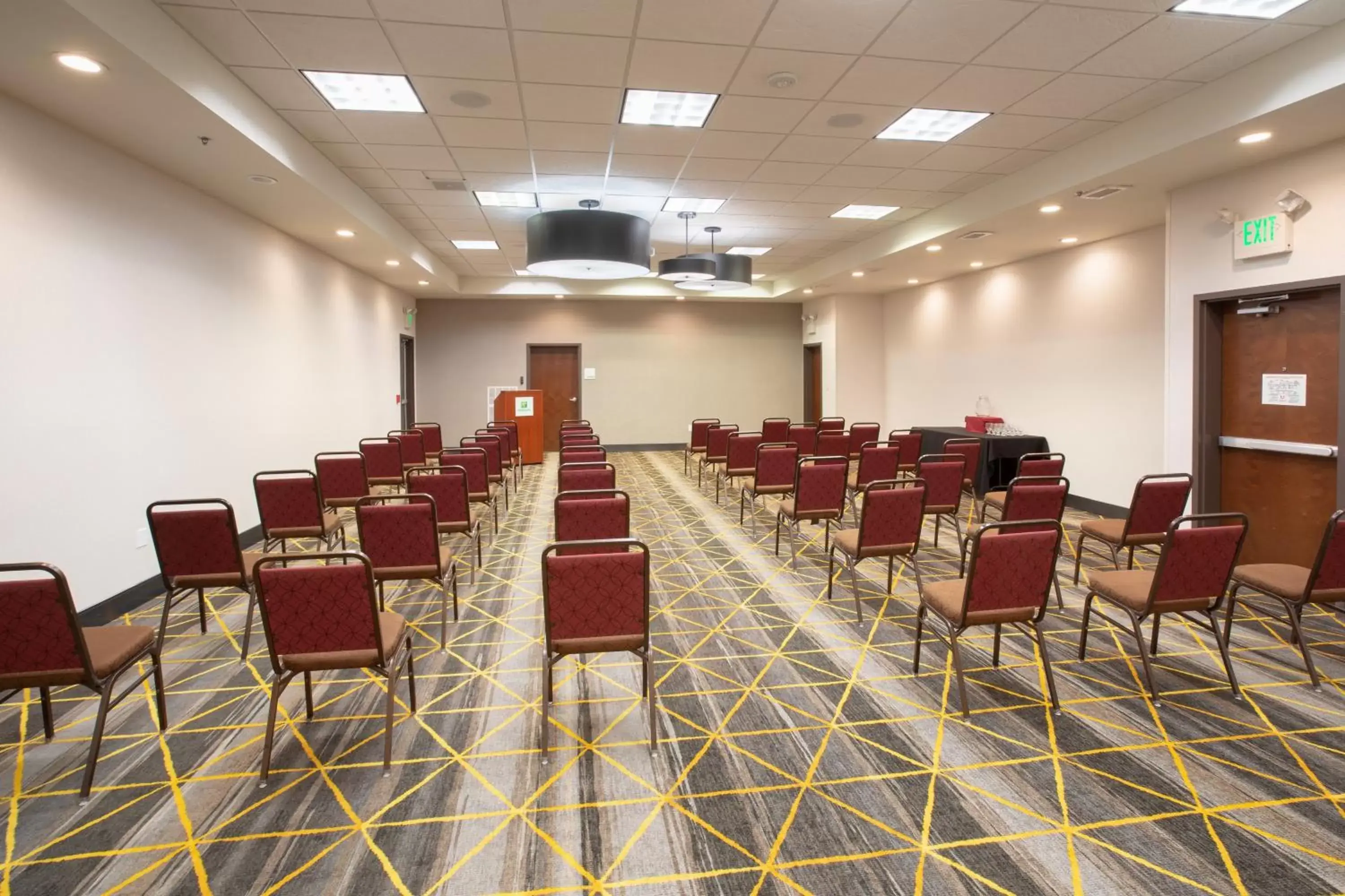 Meeting/conference room in Holiday Inn & Suites Durango Downtown, an IHG Hotel