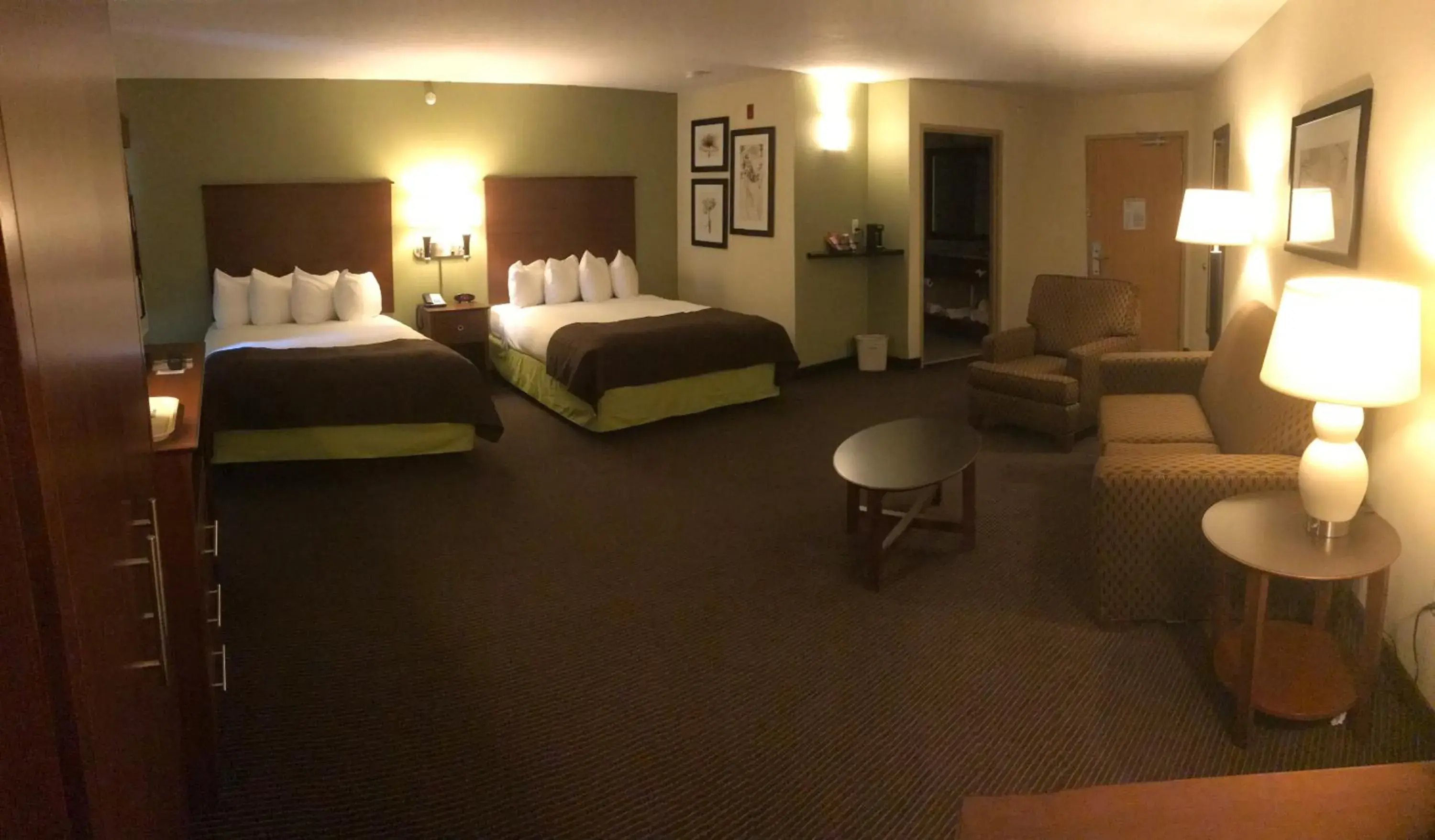 Photo of the whole room in AmericInn by Wyndham Osage