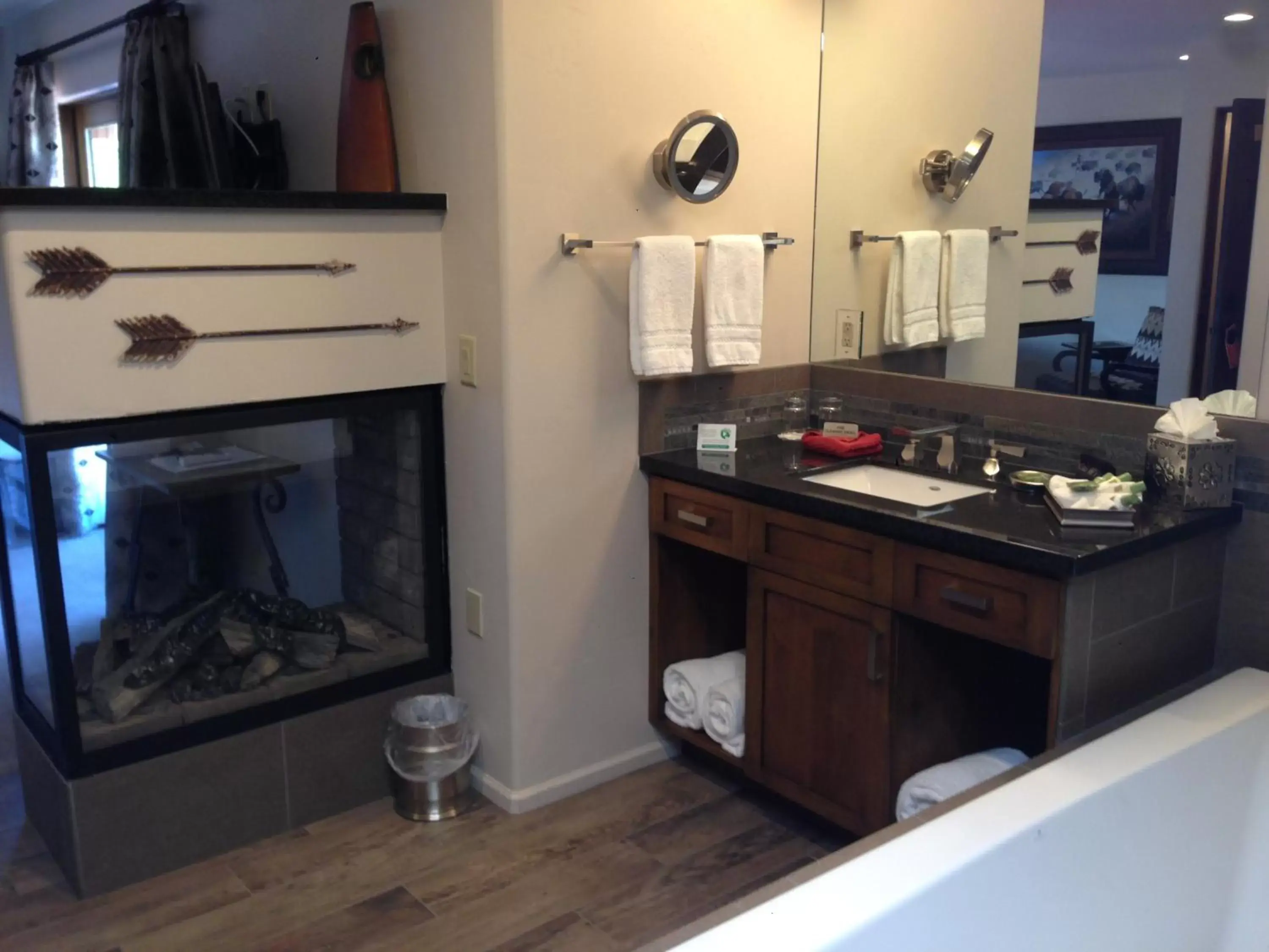 Bathroom, Kitchen/Kitchenette in Casa Sedona Inn