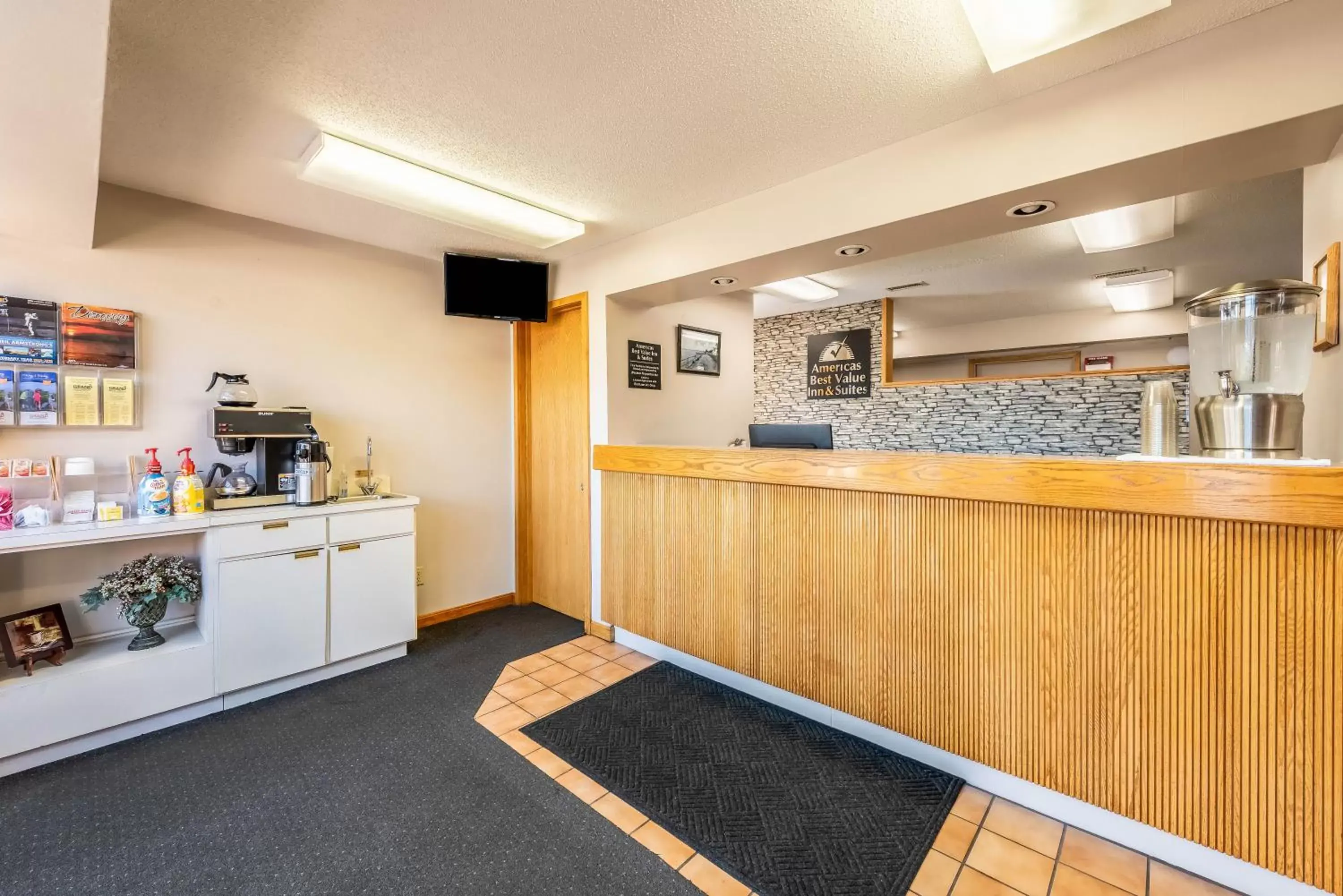 Lobby or reception, Lobby/Reception in Americas Best Value Inn St. Marys