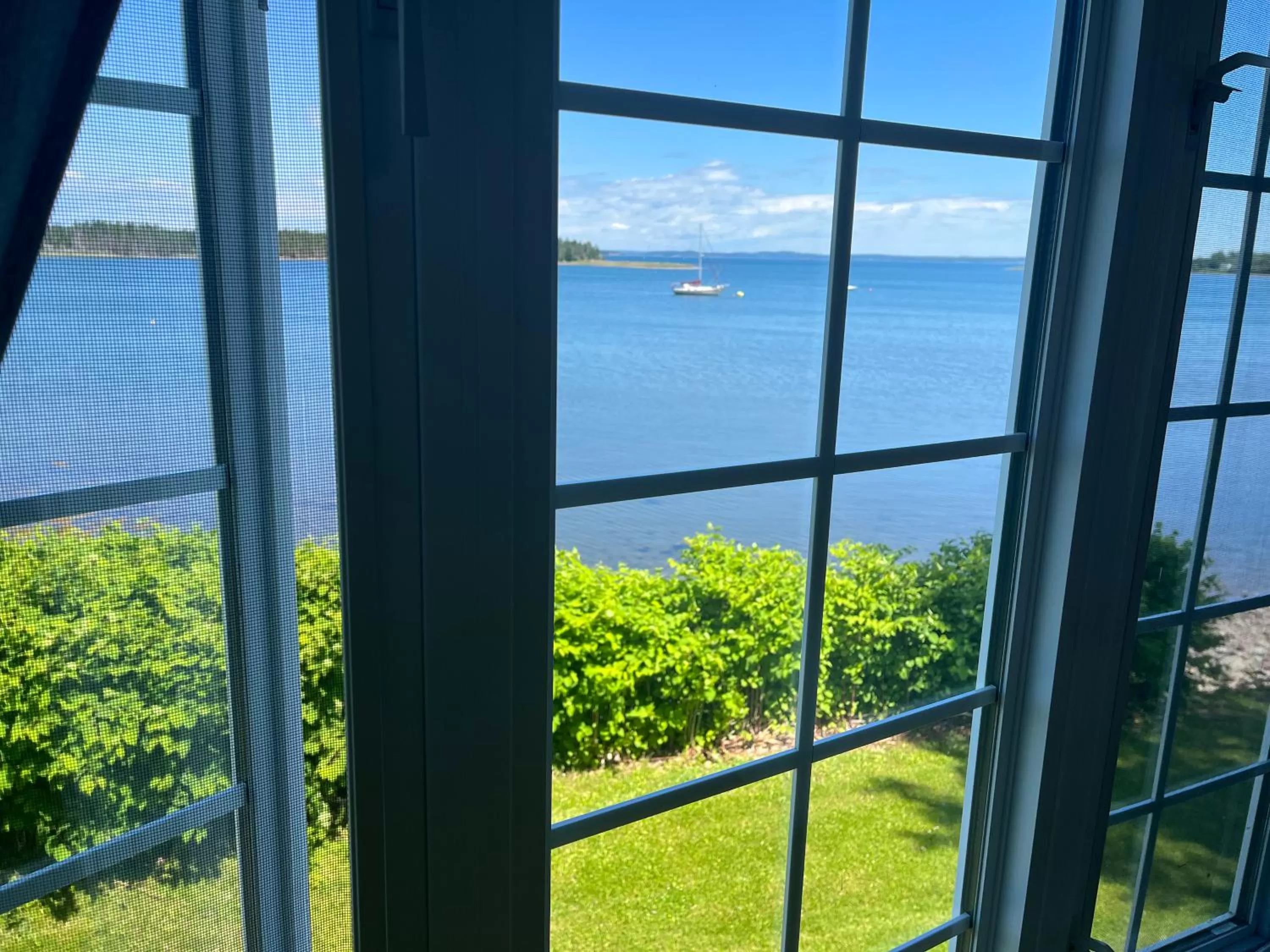 Groundswell Pub & Inn