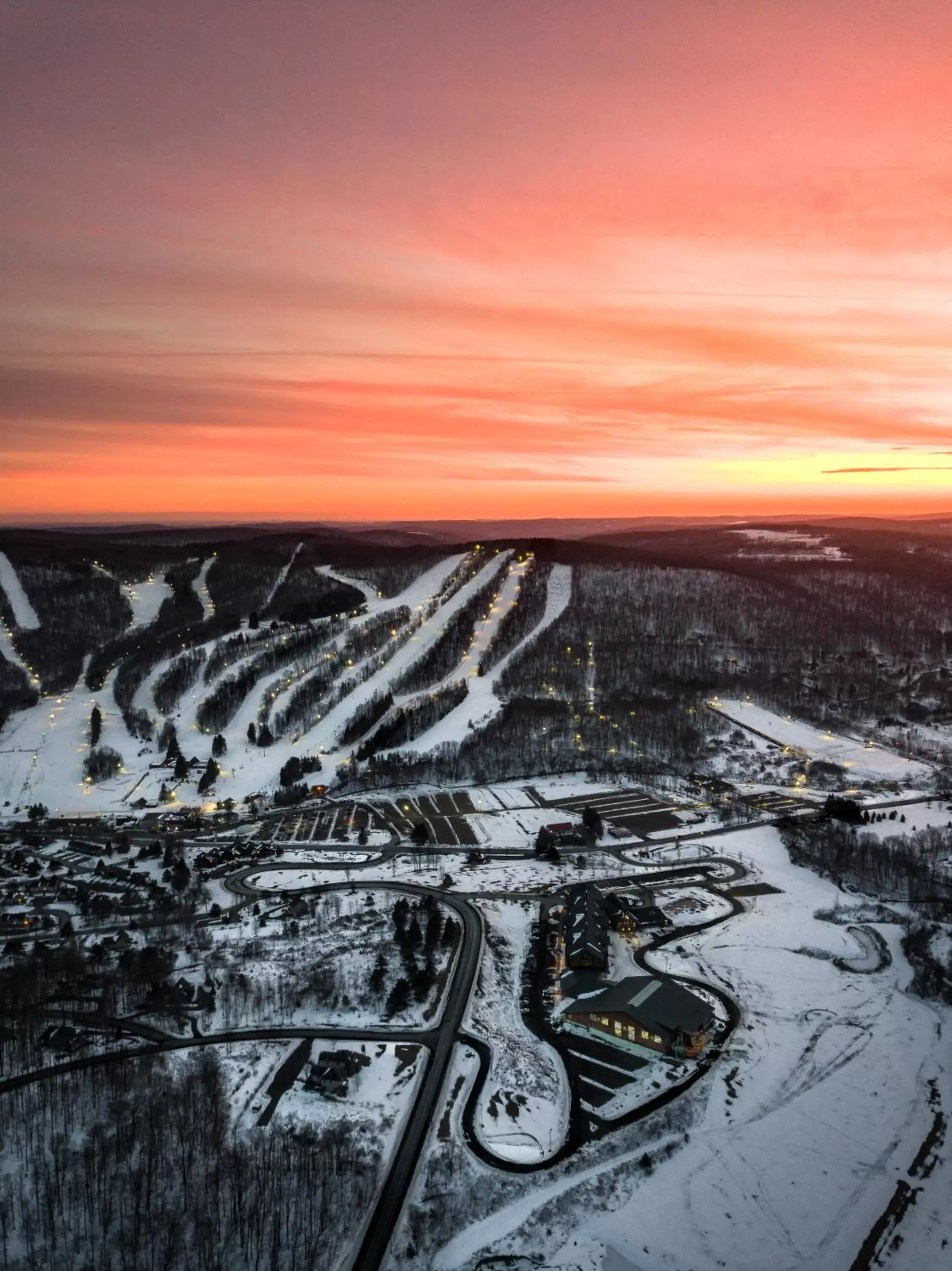 Property building, Winter in Hope Lake Lodge & Indoor Waterpark