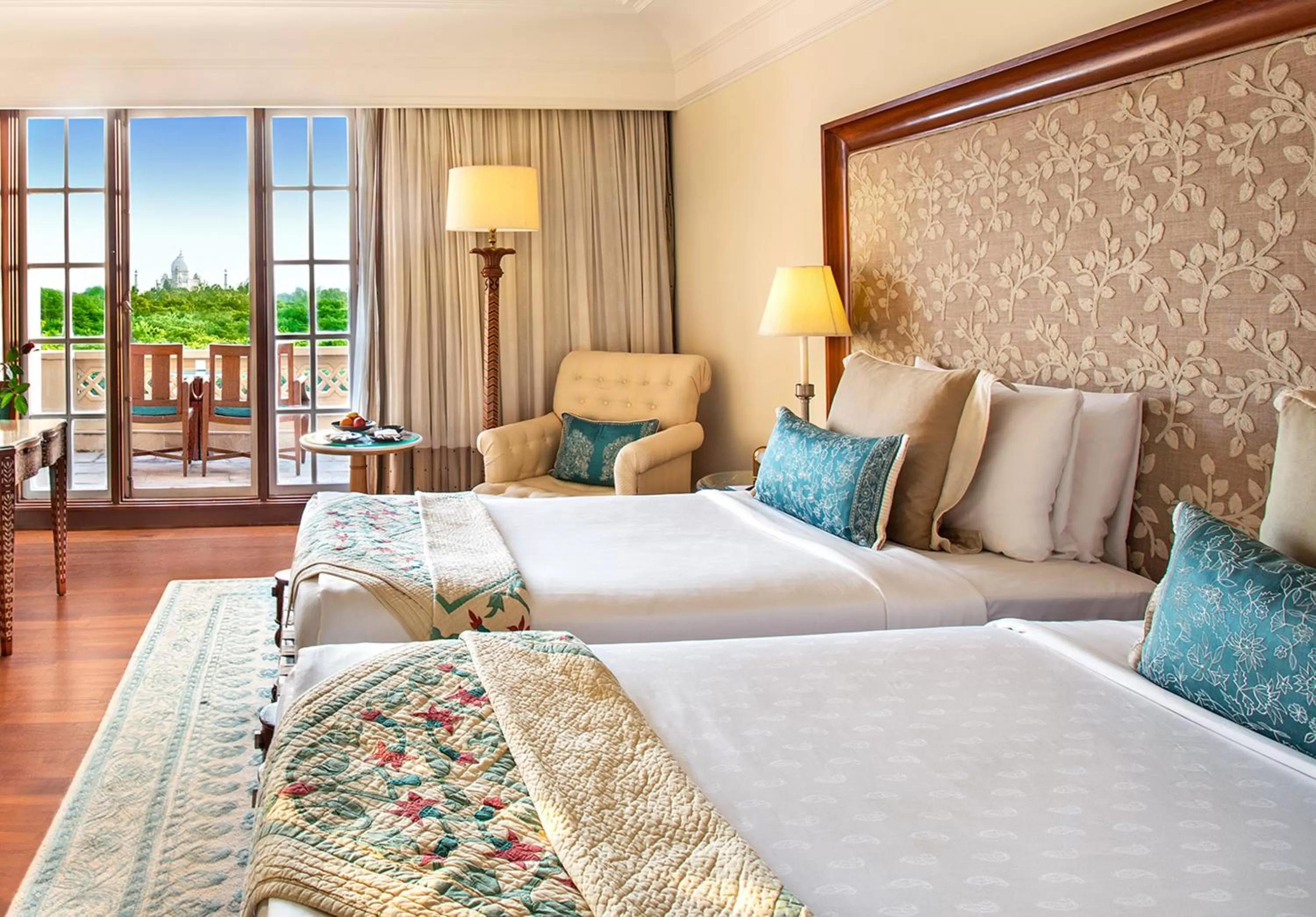 Bedroom, Bed in The Oberoi Amarvilas Agra