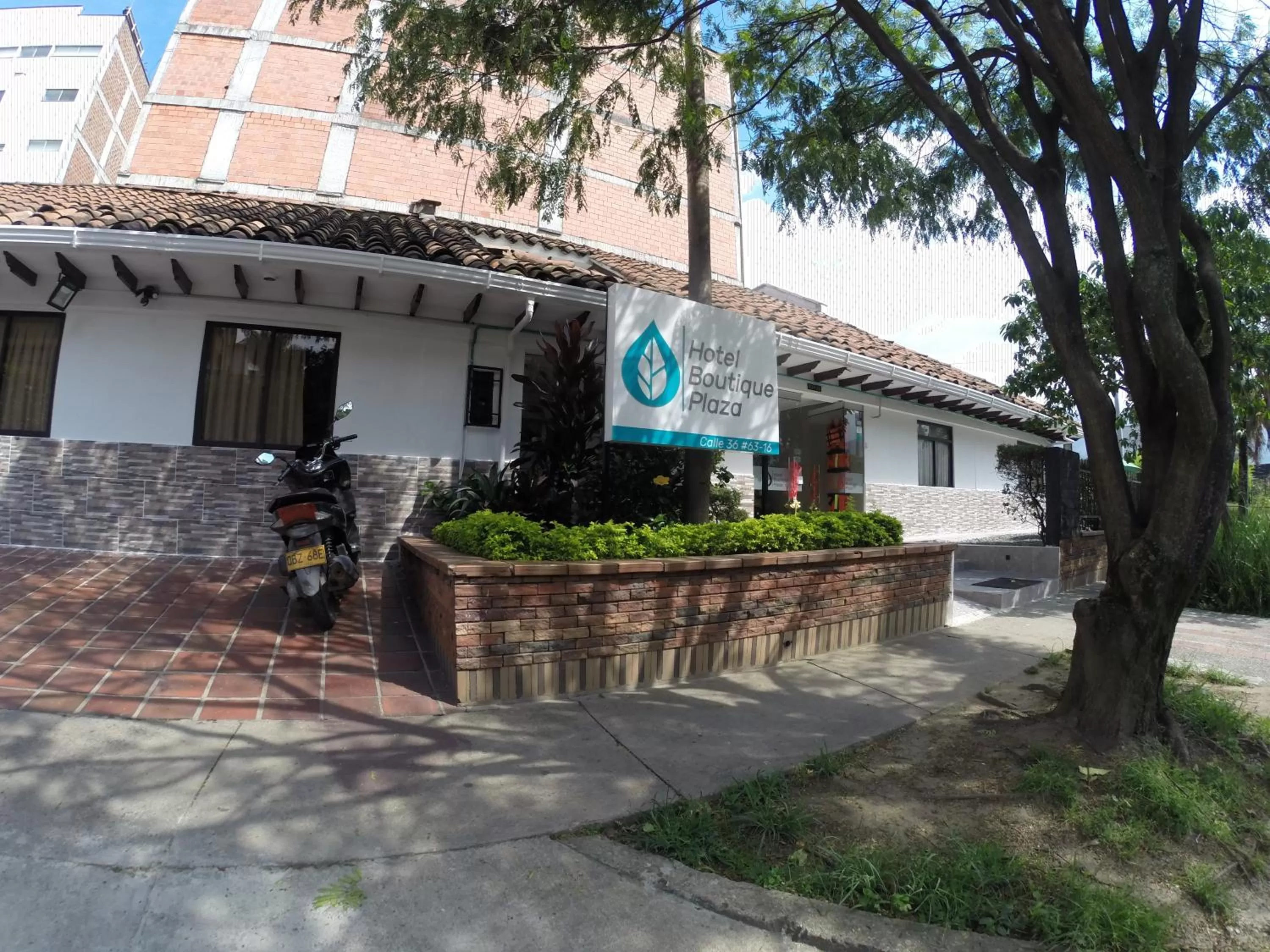 Property building in Hotel Boutique Plaza