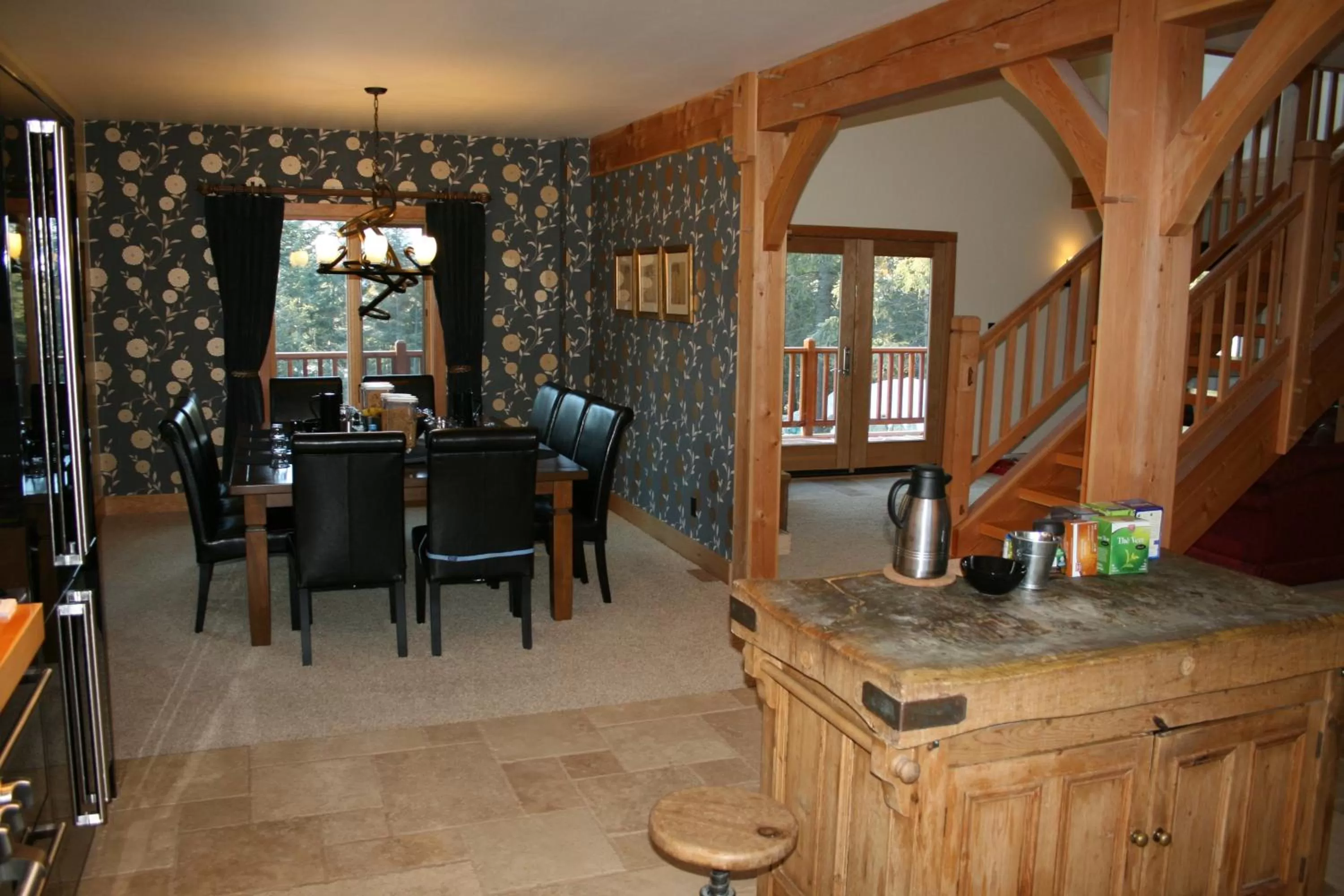 Breakfast in Canyon Ridge Lodge