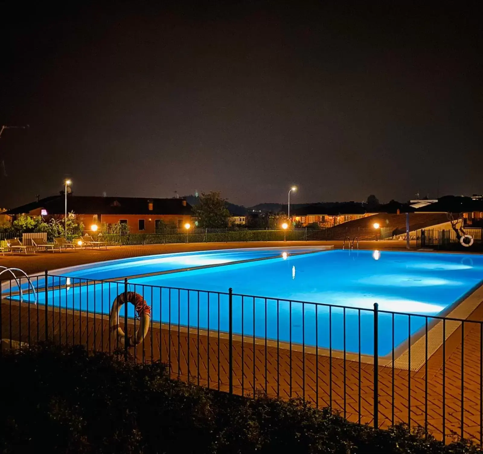 Night, Swimming Pool in Le Terrazze sul Lago Hotel & Residence