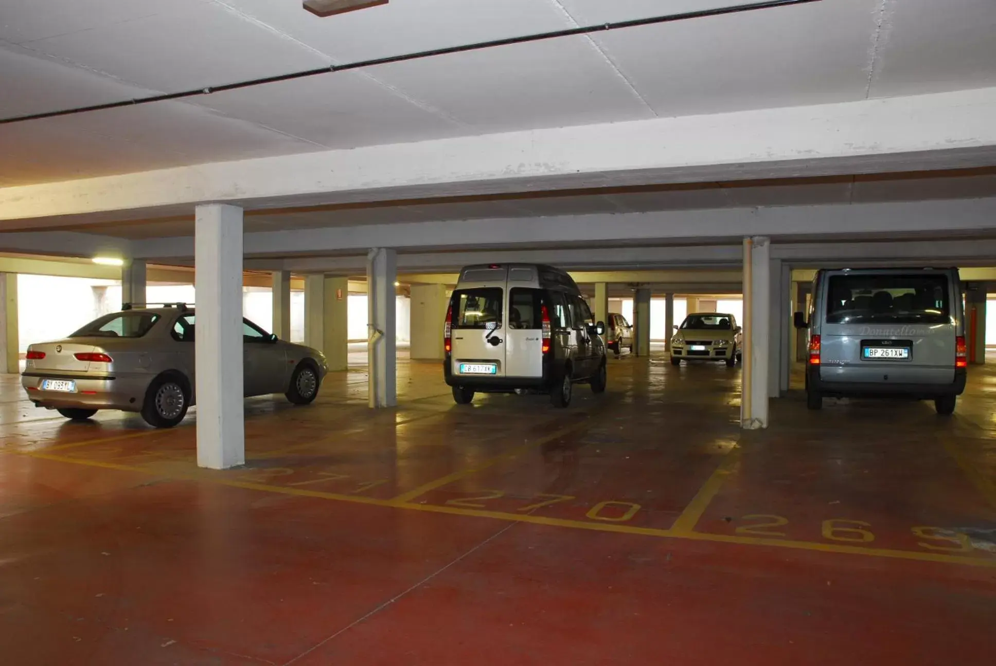 Parking in Hotel Donatello Imola