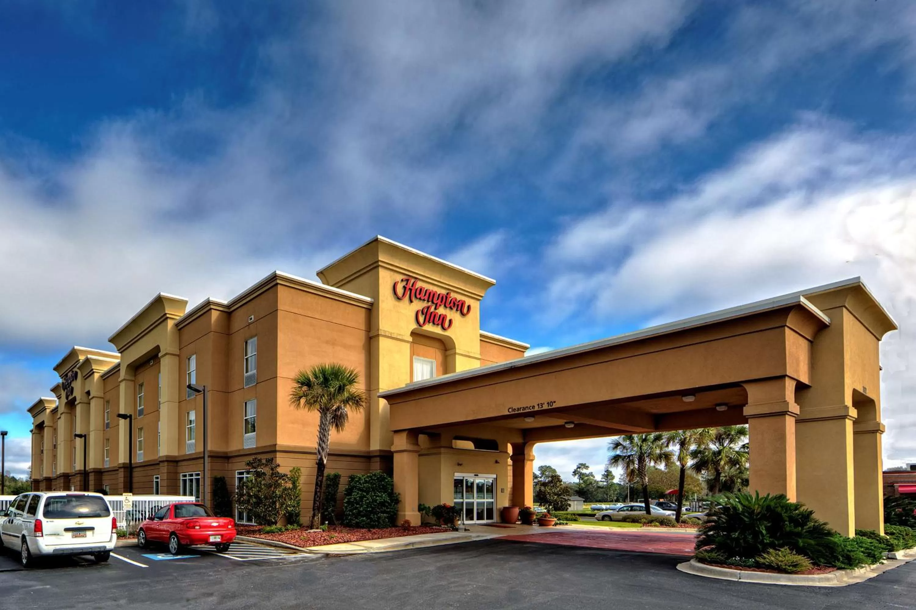 Property building in Hampton Inn Manning