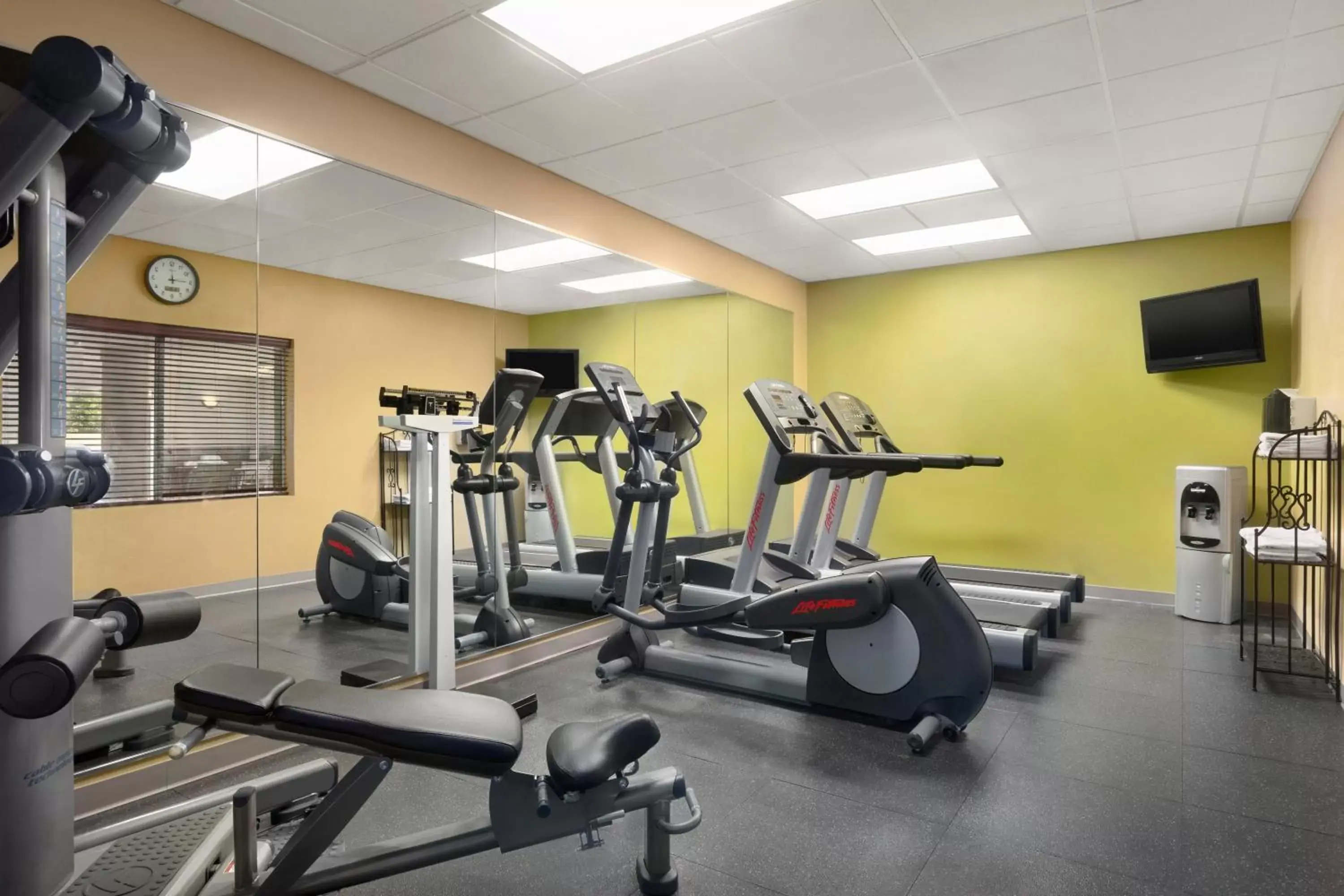 Fitness centre/facilities, Fitness Center/Facilities in Country Inn & Suites by Radisson, Athens, GA