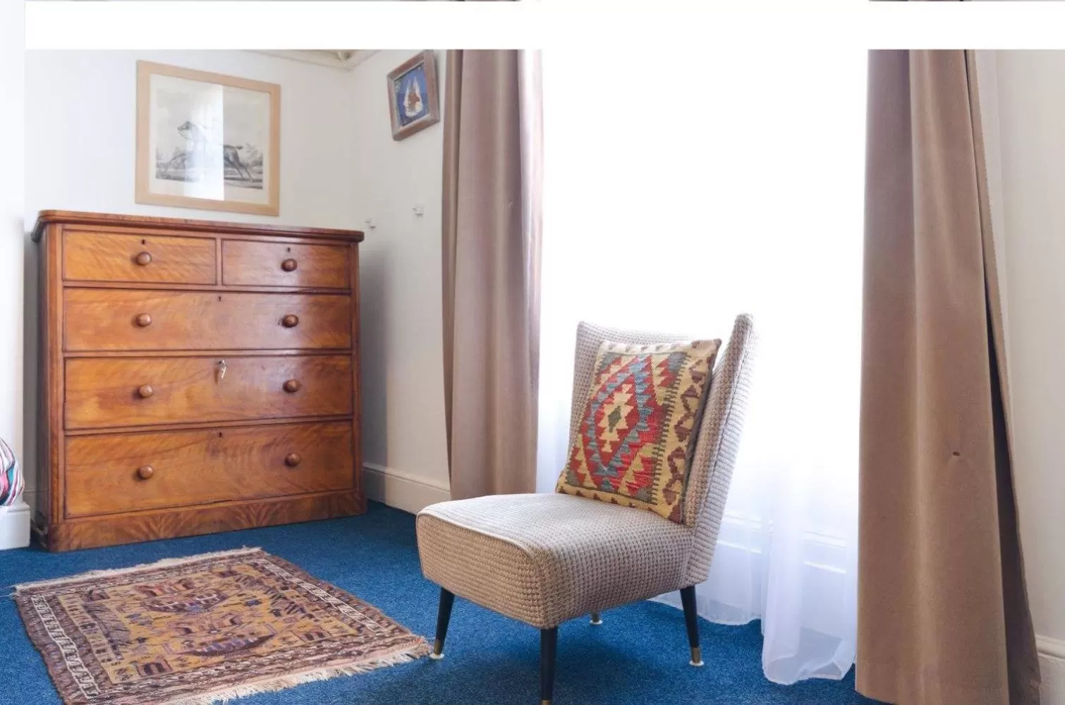 Communal lounge/ TV room, Seating Area in Square Tree House