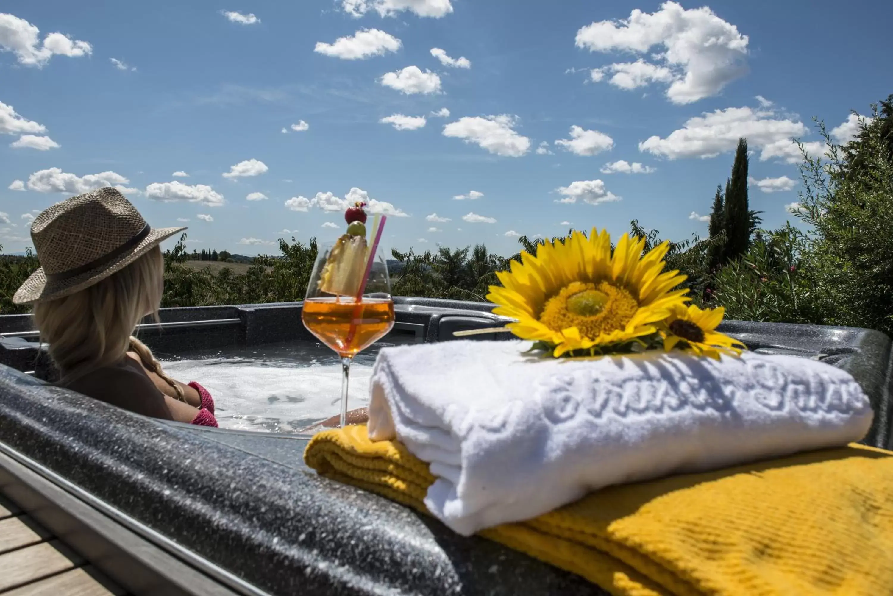 Hot Tub in Hotel Belvedere Di San Leonino