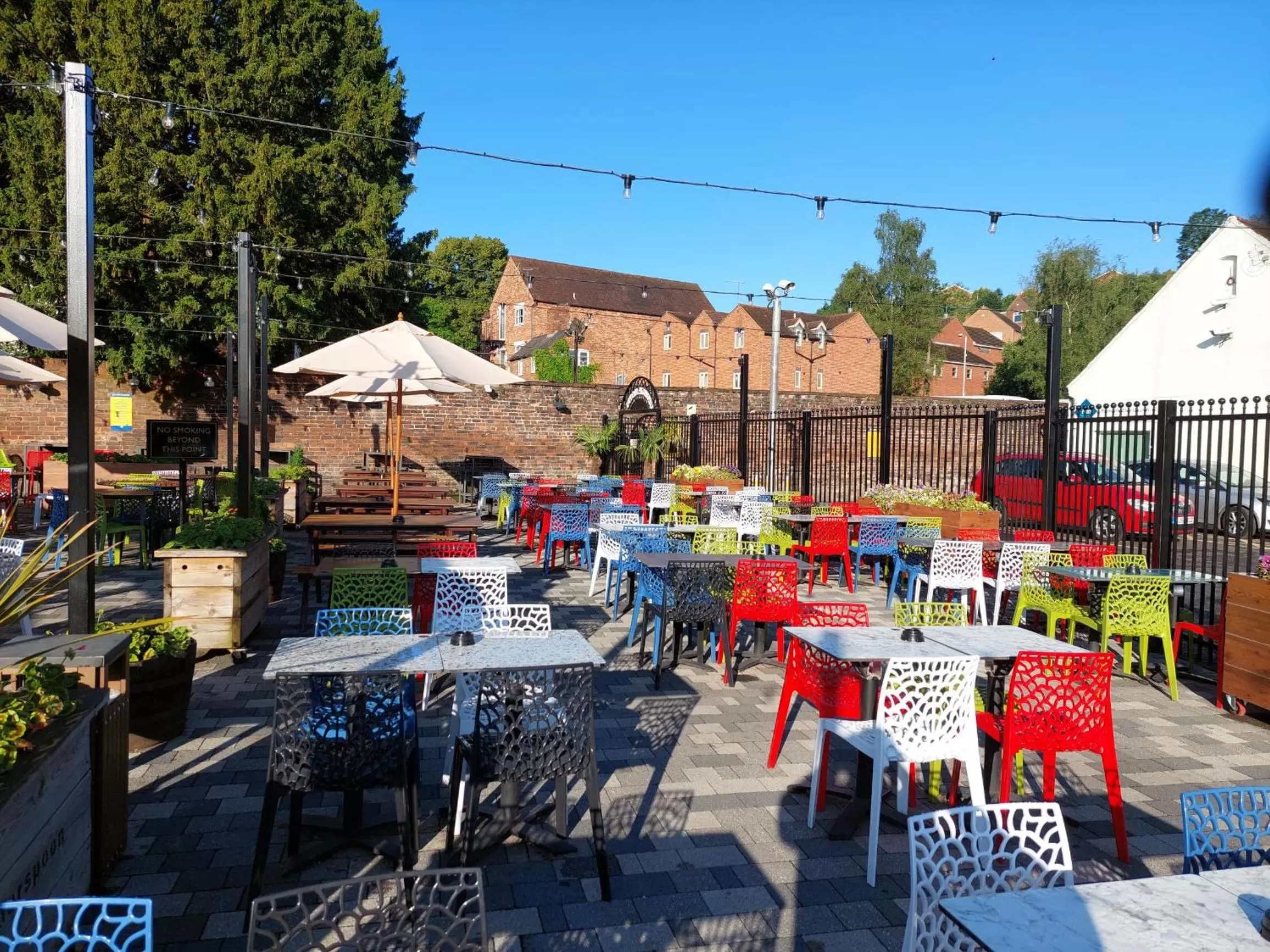 Garden, Restaurant/Places to Eat in George Hotel Wetherspoon