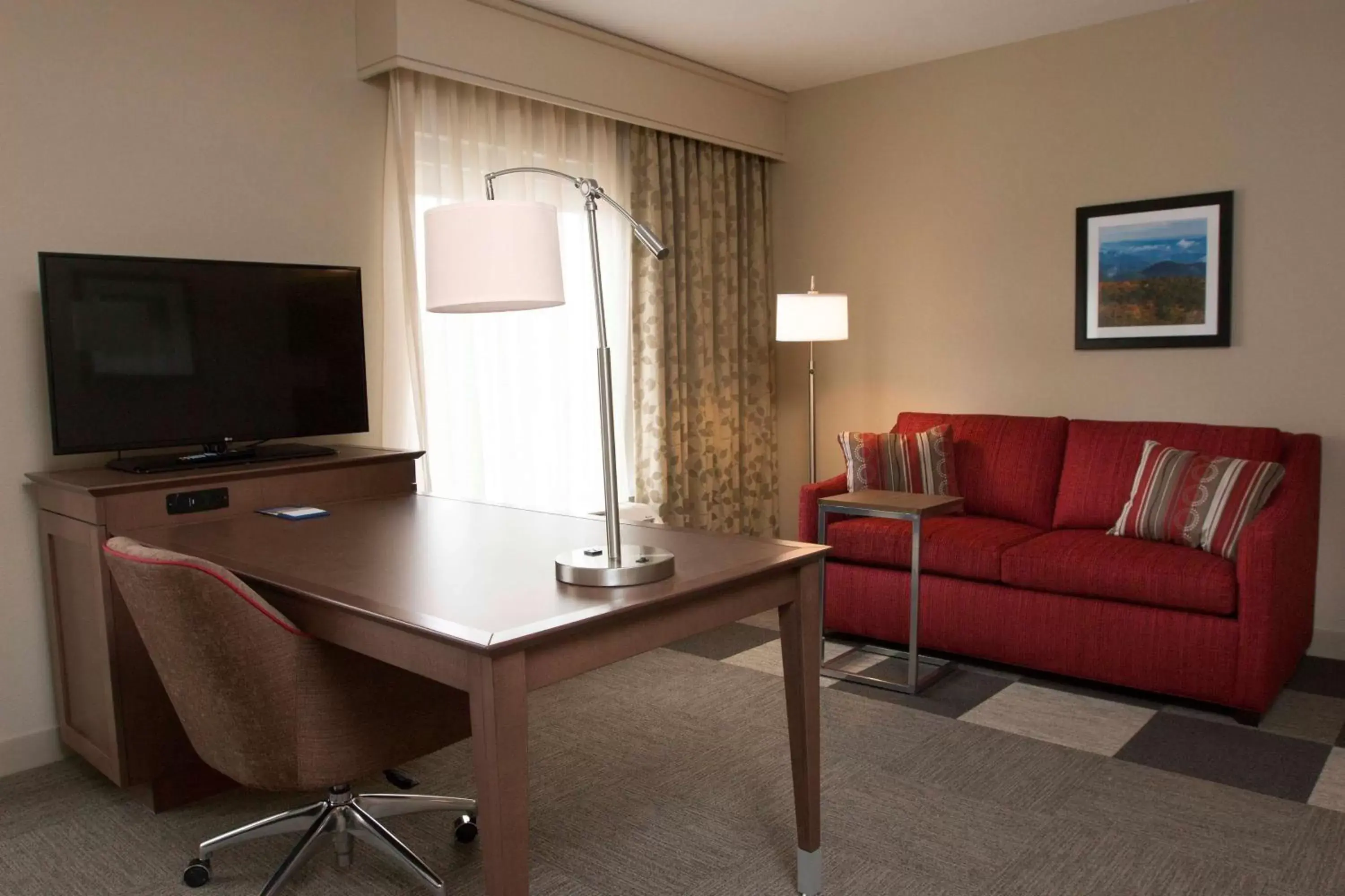 Living room, TV/Entertainment Center in Hampton Inn & Suites Boone, Nc