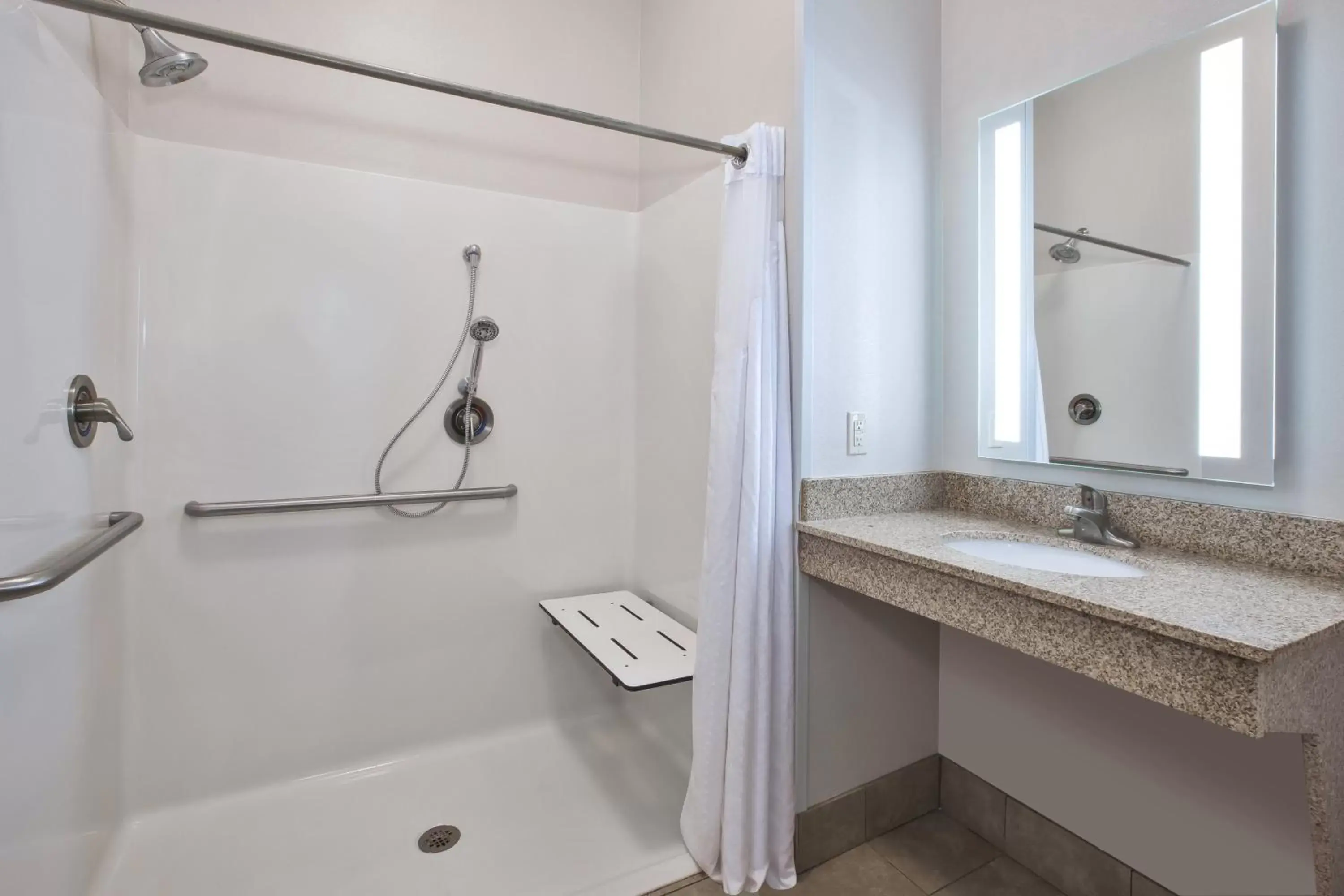 Bathroom in Holiday Inn Express Niles, an IHG Hotel