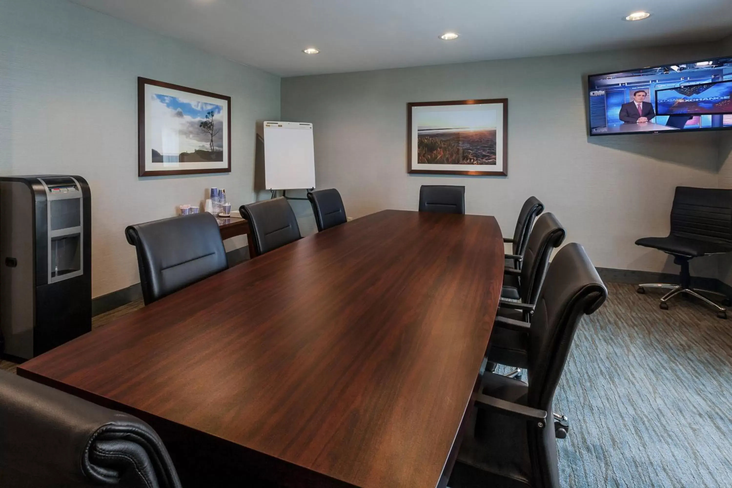 Meeting/conference room in Holiday Inn Express & Suites Carpinteria, an IHG Hotel