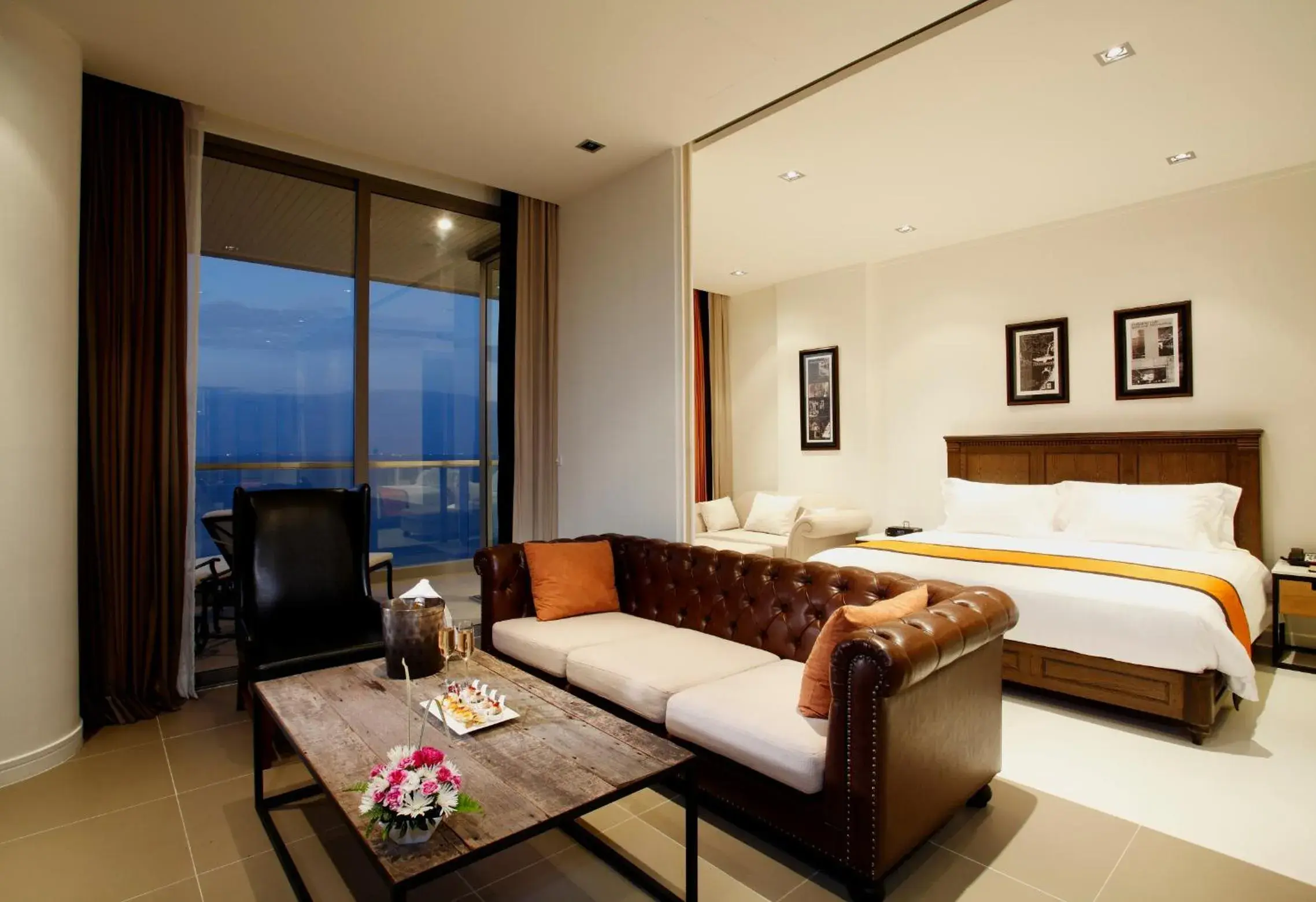 Living room, Seating Area in Pattaya Modus Beachfront Resort