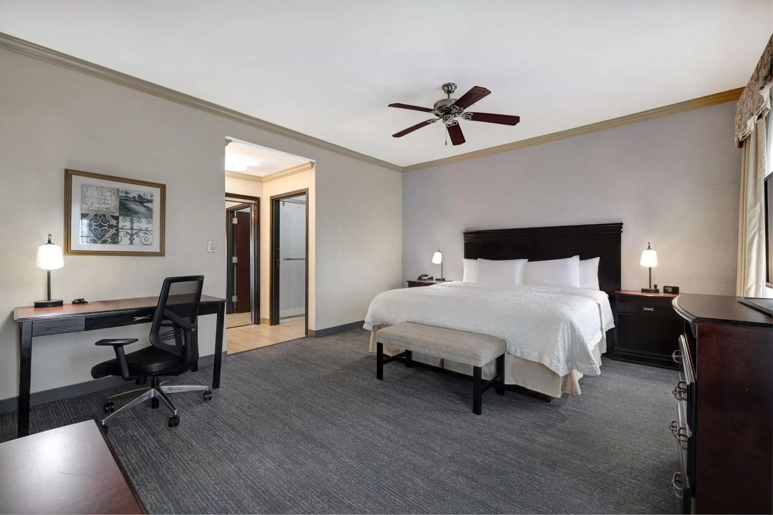 Bedroom in Hampton Inn & Suites Galveston