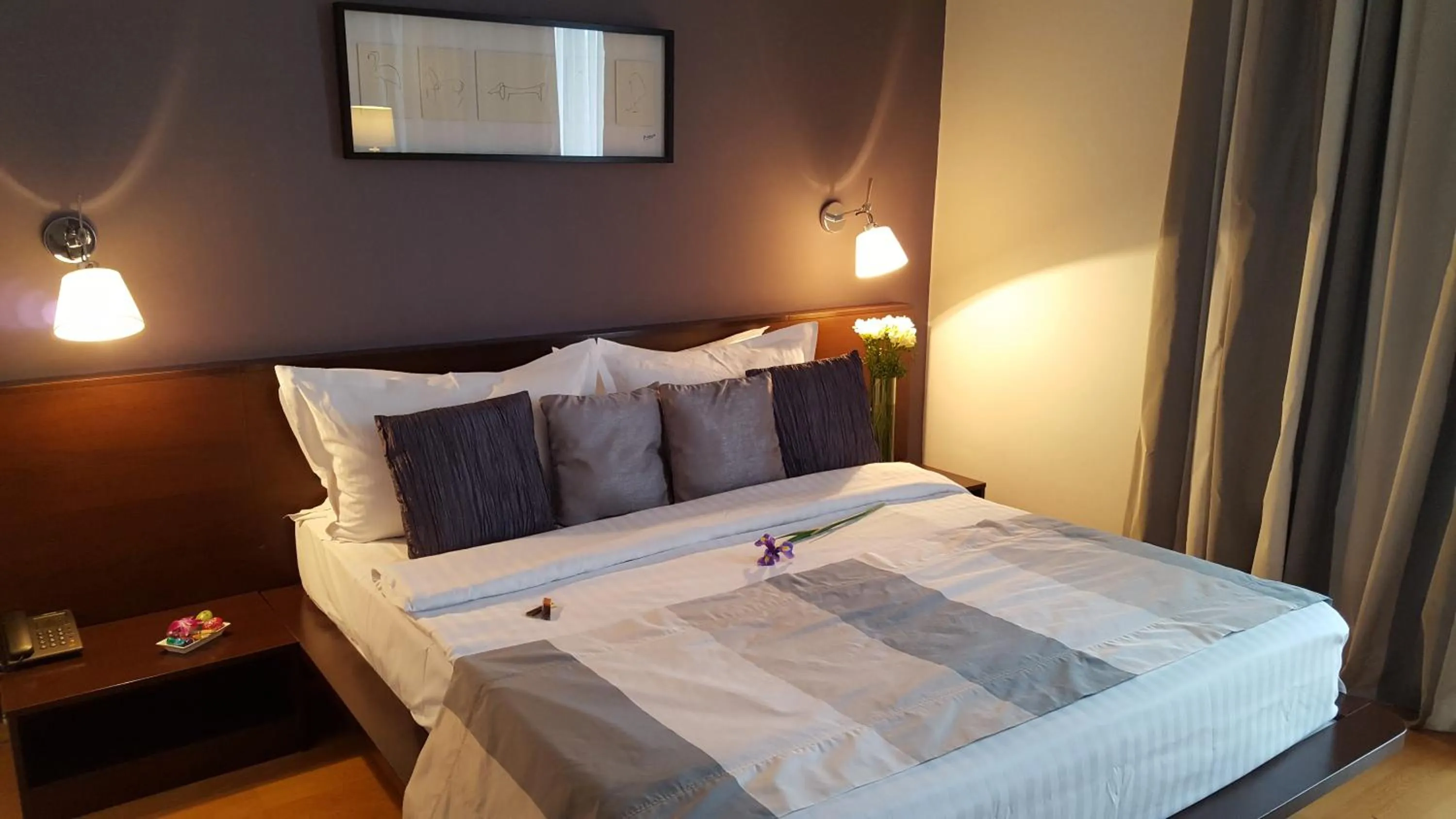 City view, Bed in Unique Boutique